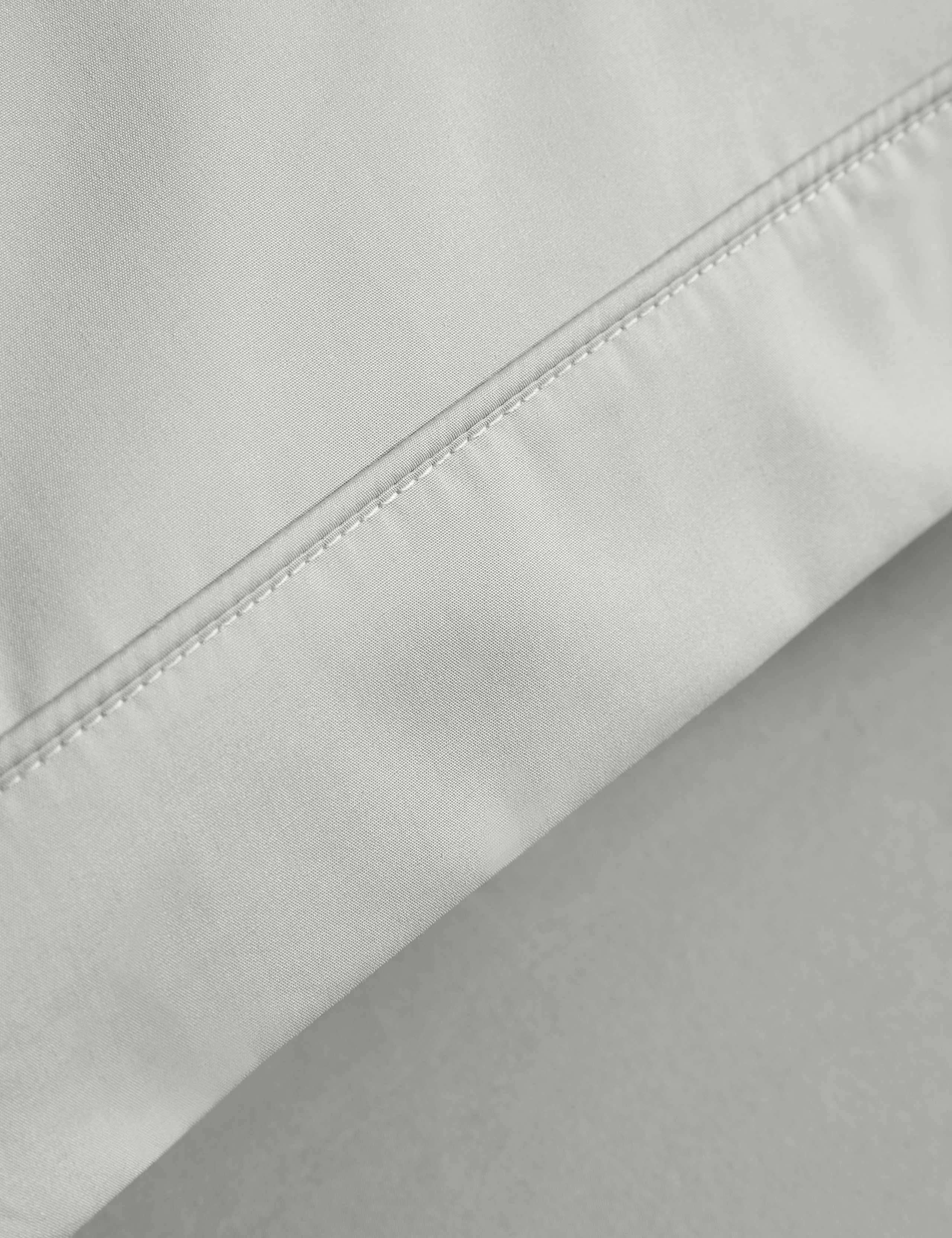 Egyptian Cotton 230 Thread Count Crisp Bedding Set 4 of 6