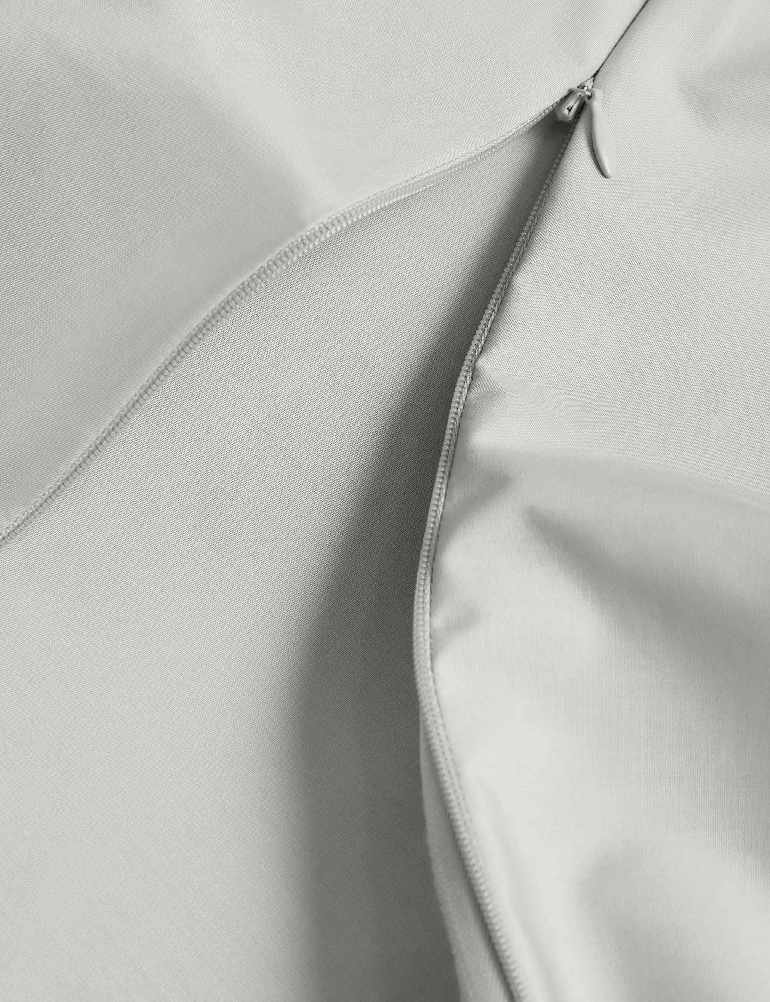 Egyptian Cotton 230 Thread Count Crisp Bedding Set 5 of 6