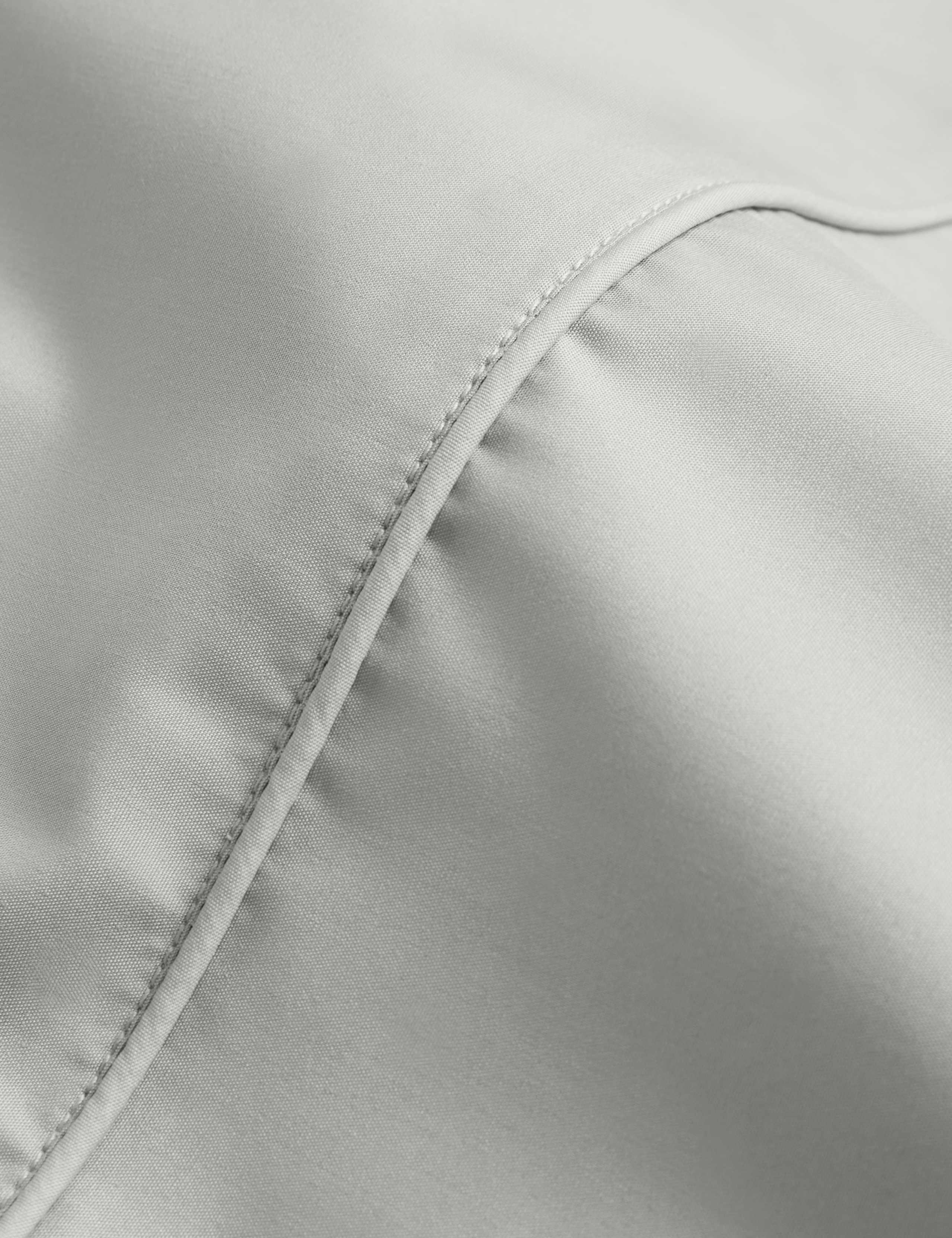 Egyptian Cotton 230 Thread Count Crisp Bedding Set 6 of 6