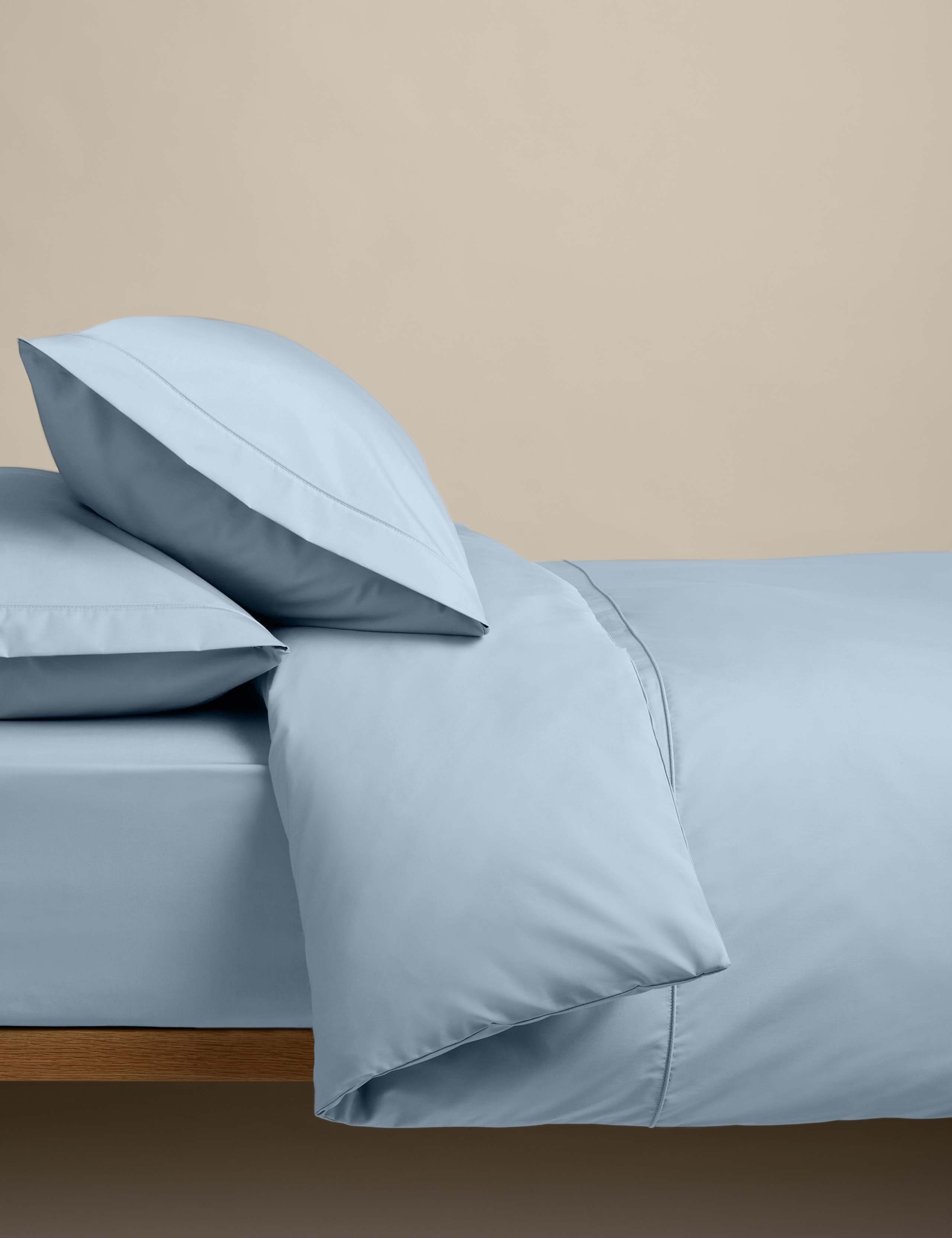 Egyptian Cotton 230 Thread Count Crisp Bedding Set 1 of 6