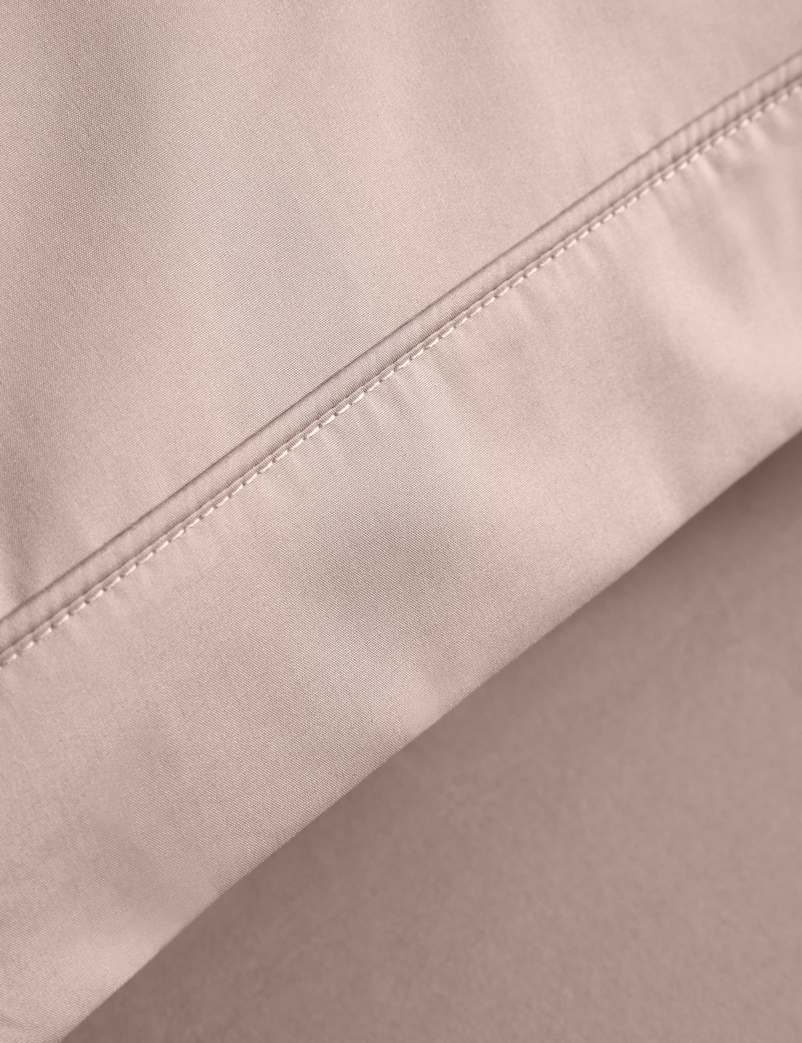 Egyptian Cotton 230 Thread Count Crisp Bedding Set 4 of 6