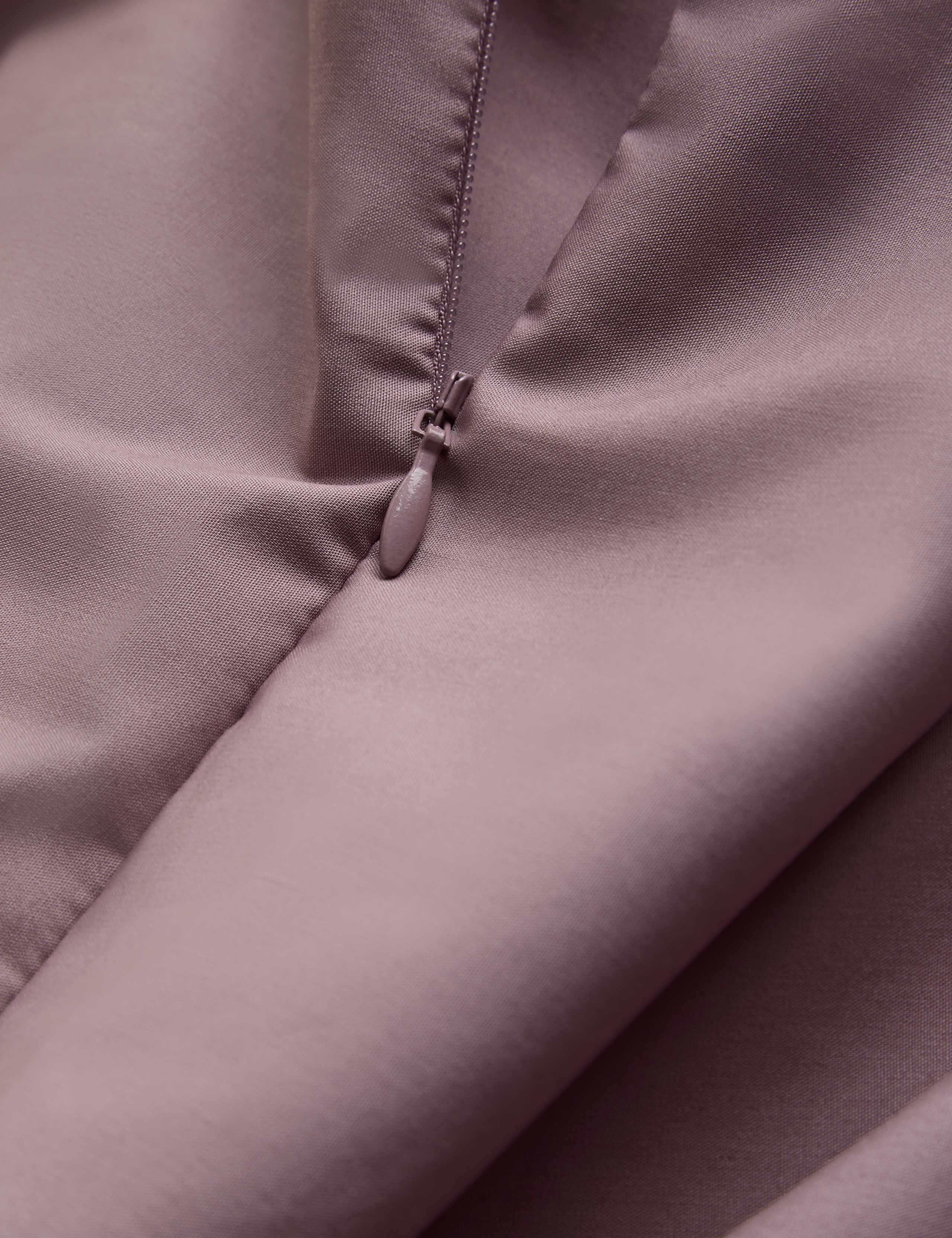 Egyptian Cotton 230 Thread Count Crisp Bedding Set 4 of 5
