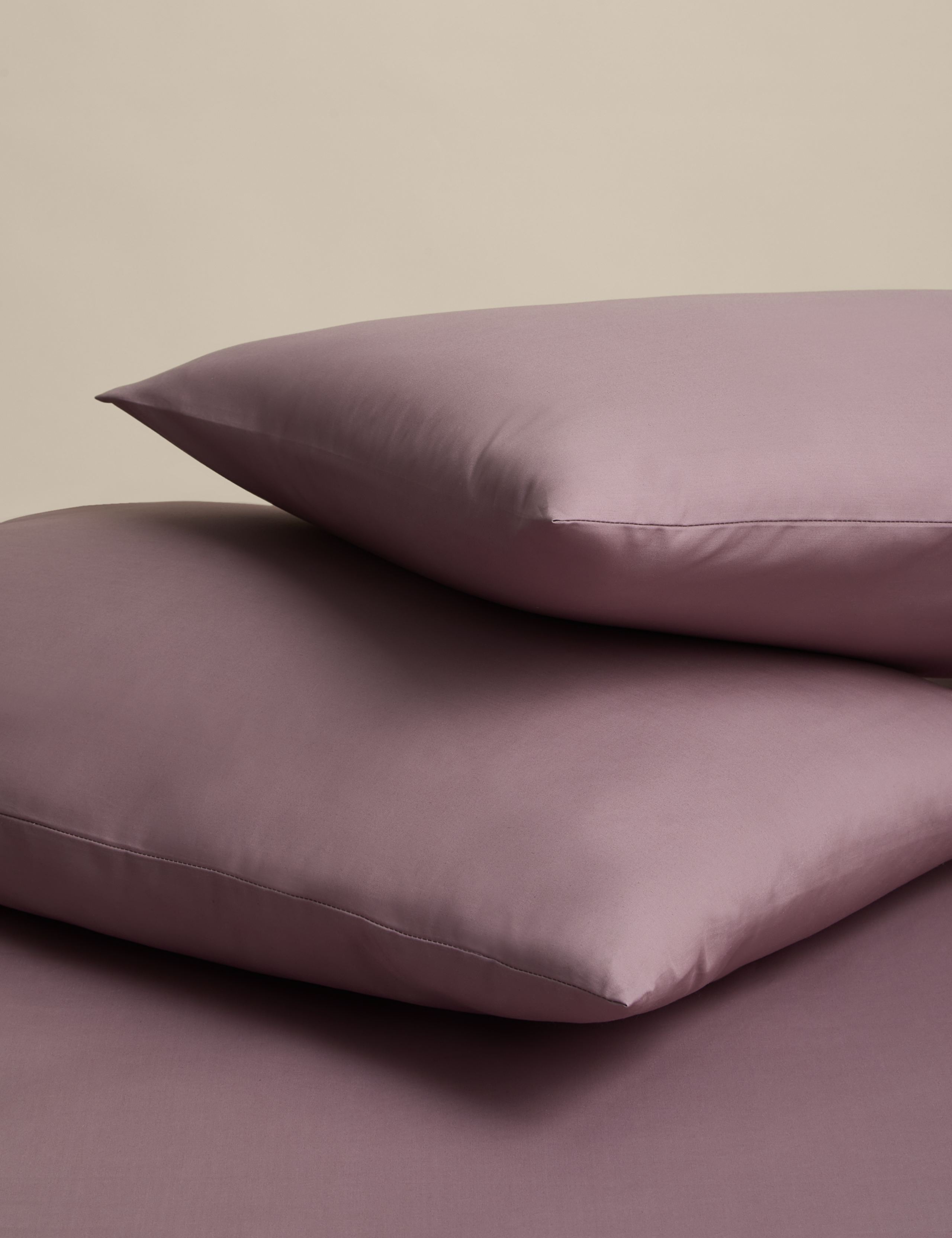Egyptian Cotton 230 Thread Count Crisp Bedding Set 5 of 5