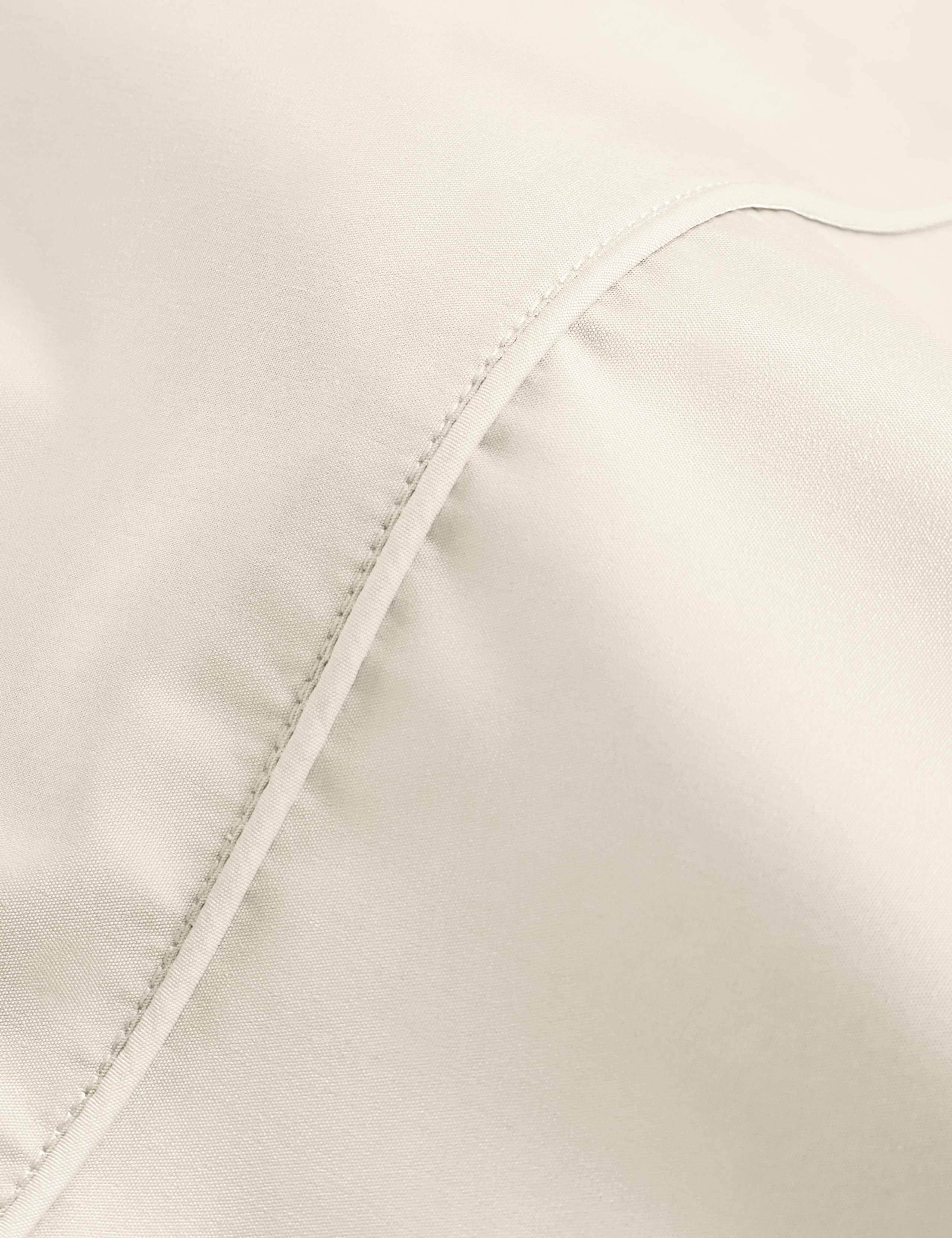 Egyptian Cotton 230 Thread Count Crisp Bedding Set 5 of 5