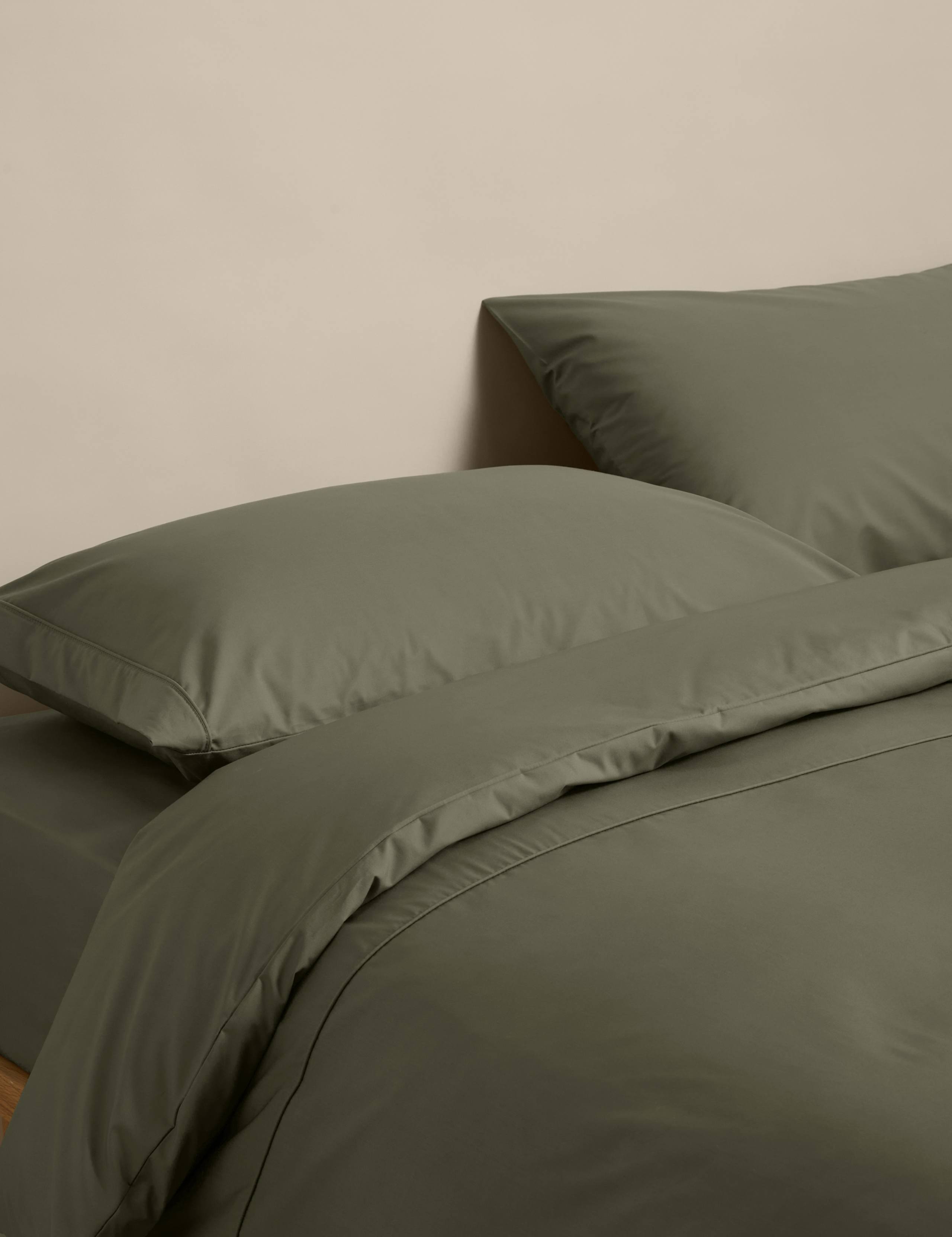 Egyptian Cotton 230 Thread Count Crisp Bedding Set 1 of 5