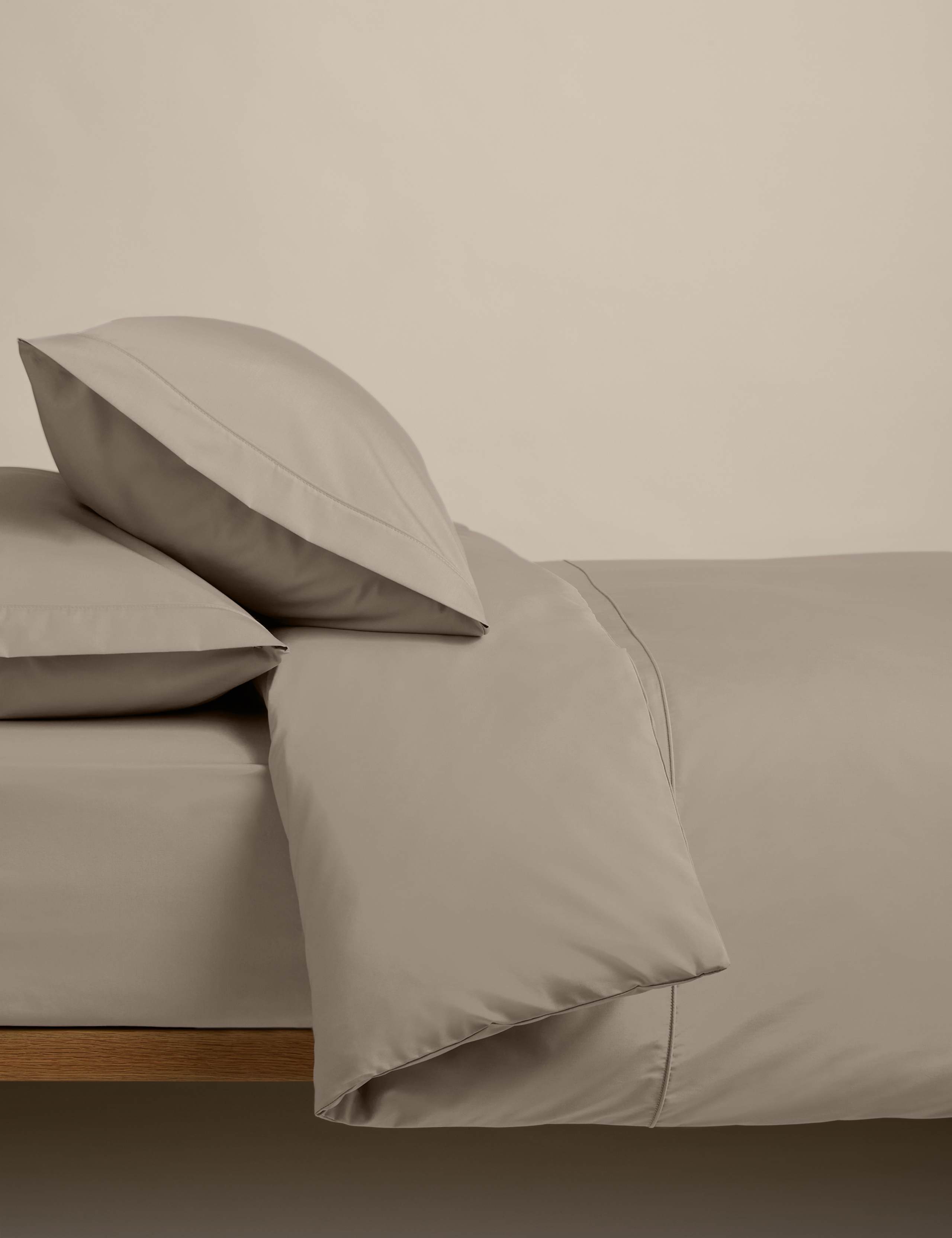 Egyptian Cotton 230 Thread Count Crisp Bedding Set 1 of 5