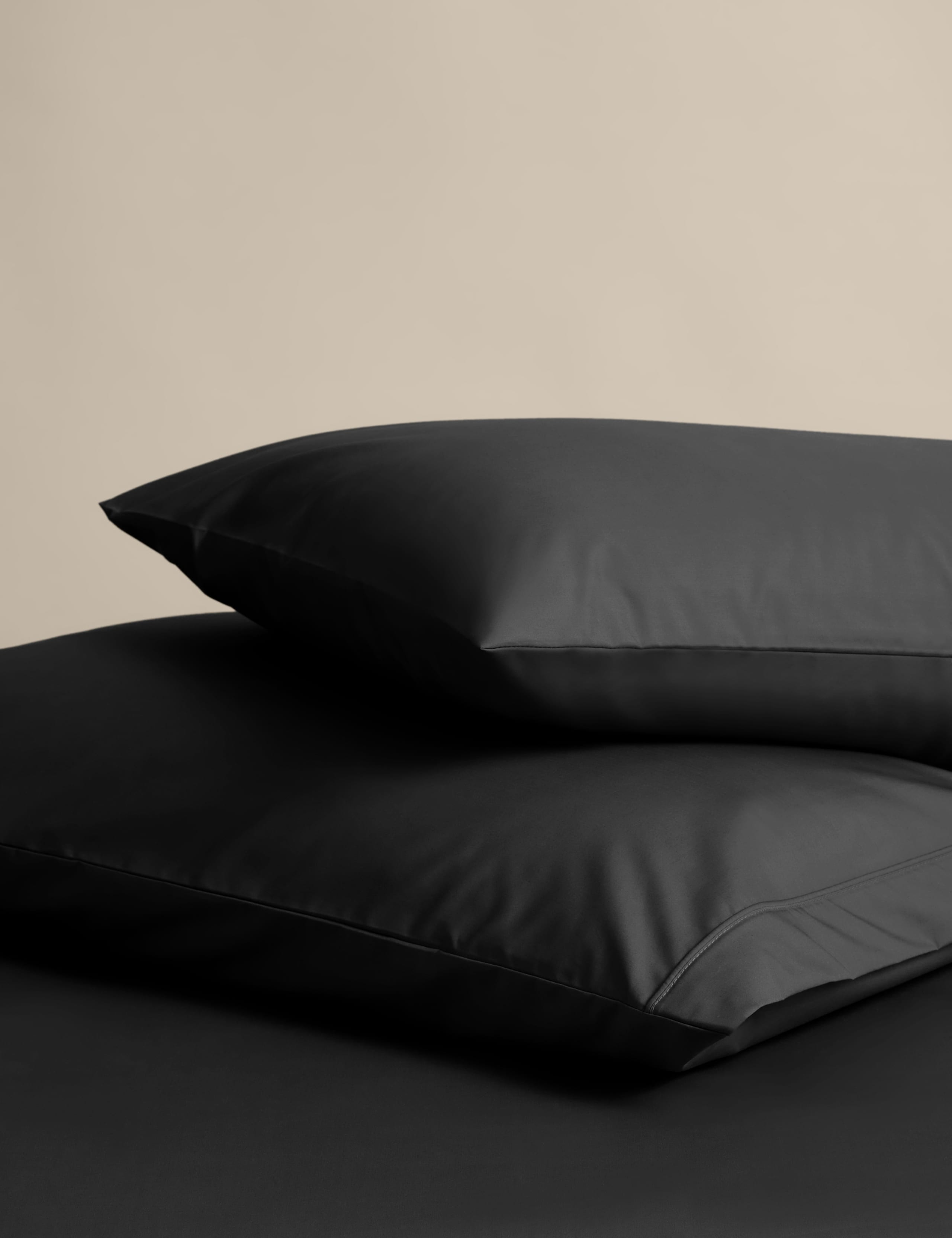 Egyptian Cotton 230 Thread Count Crisp Bedding Set 5 of 6