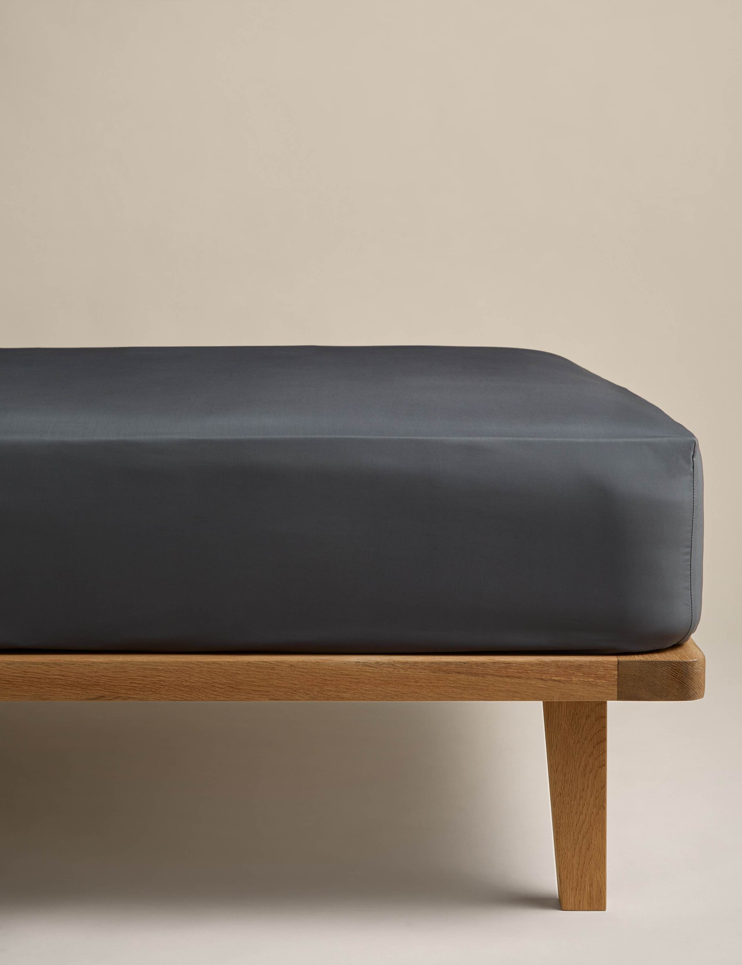 Egyptian Cotton 230 Thread Count Fitted Sheet 1 of 2