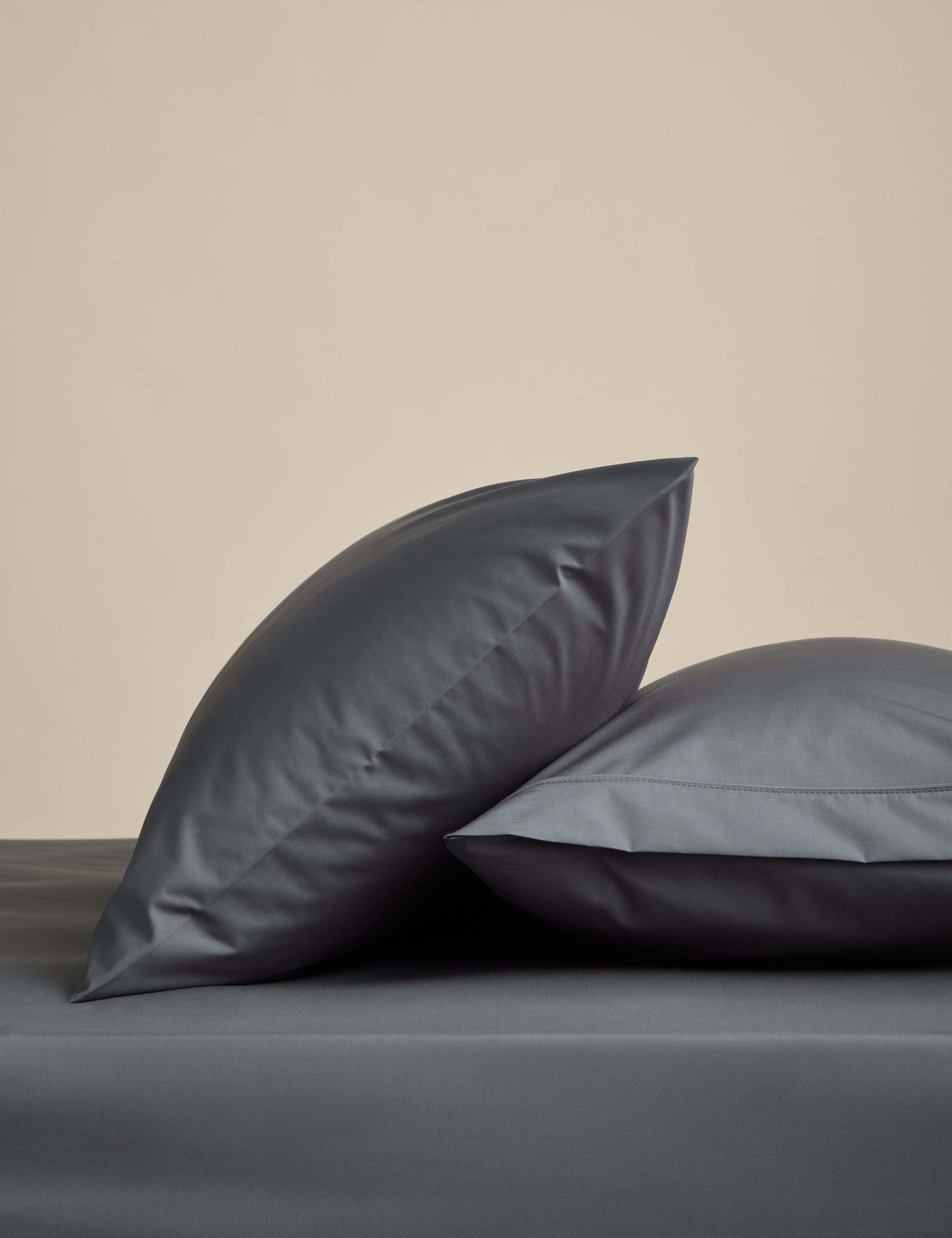 2 Pack Egyptian Cotton Pillowcases 1 of 3