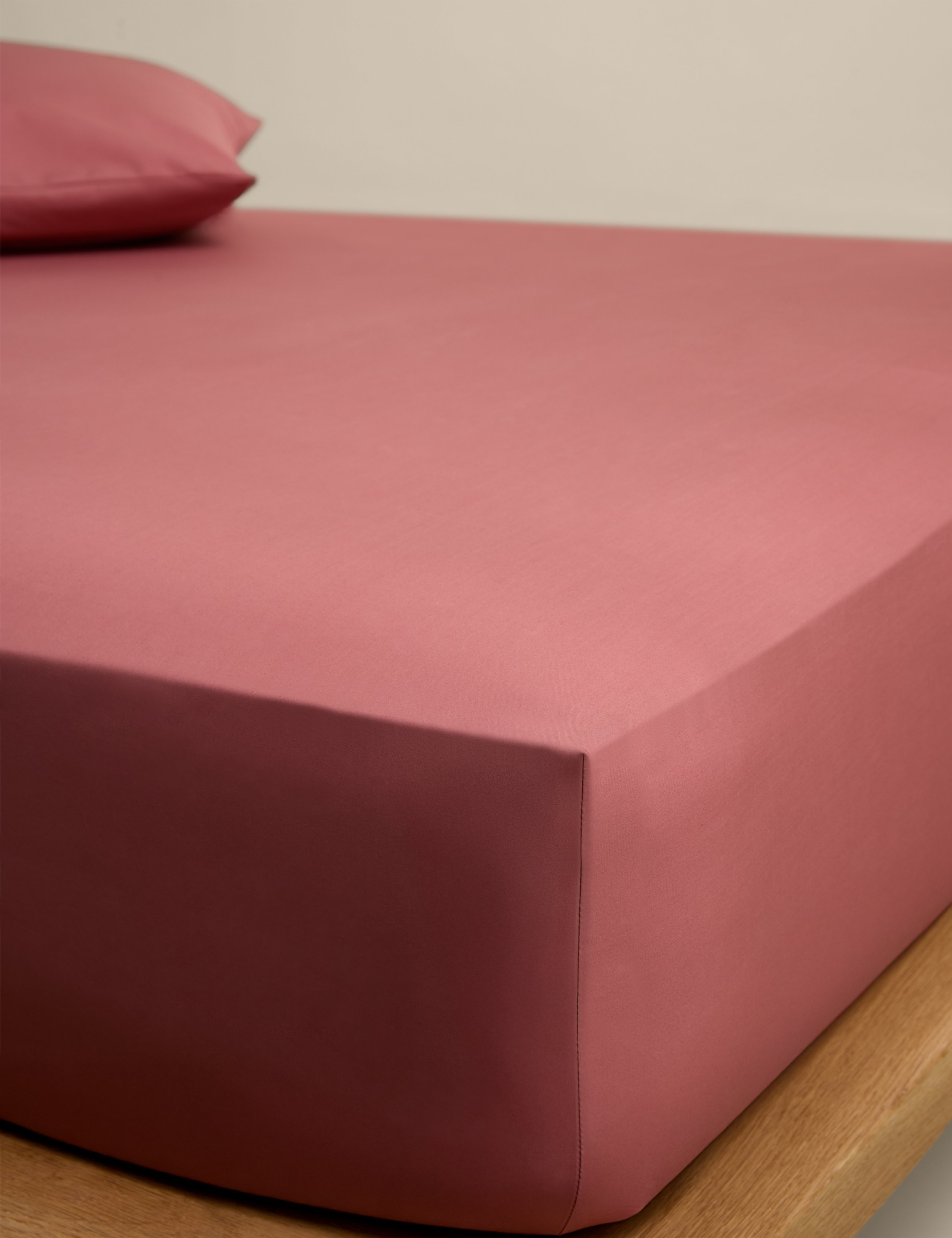 Egyptian Cotton Deep Fitted Sheet 1 of 2