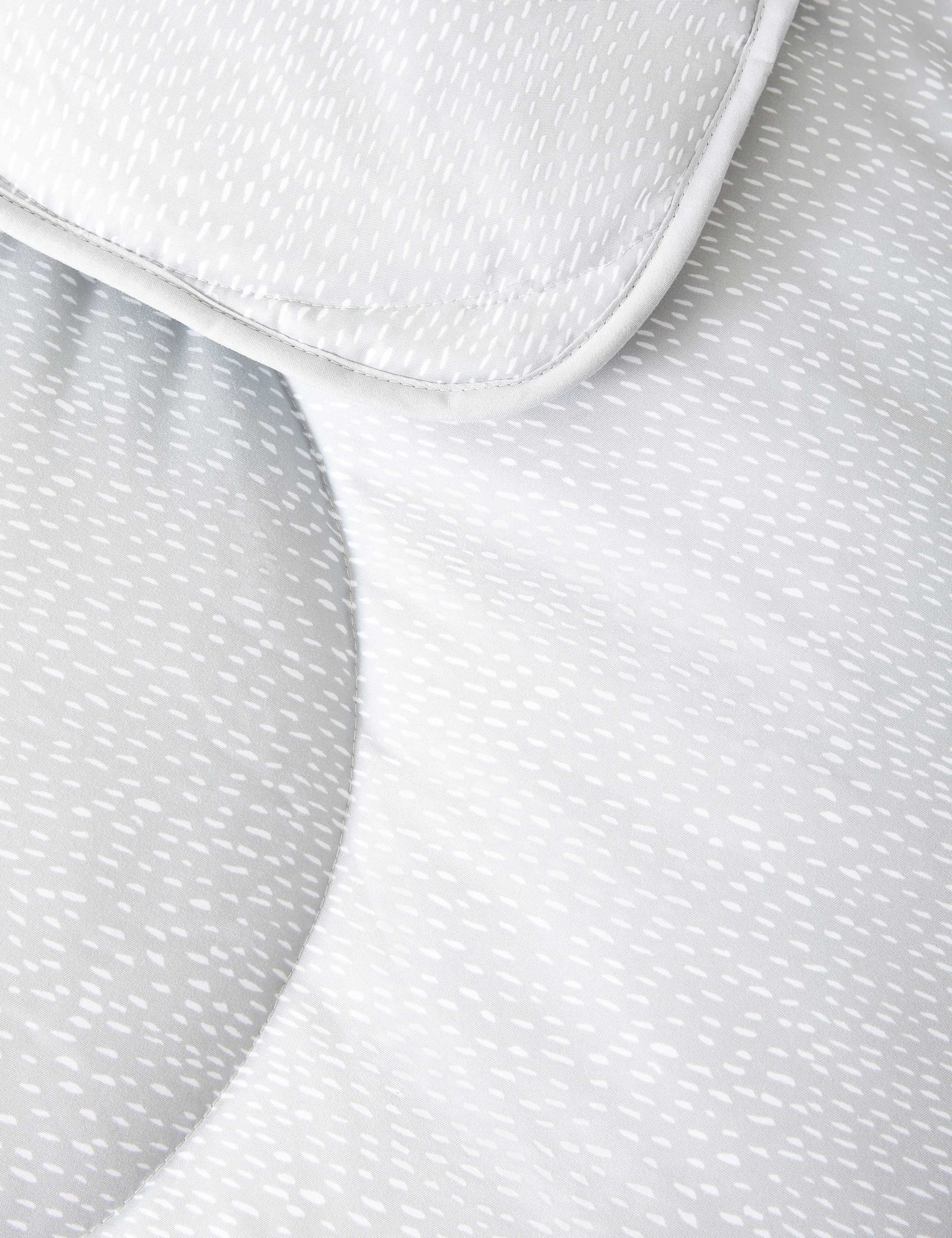 10.5 Tog Coverless Duvet & Pillowcase 3 of 5