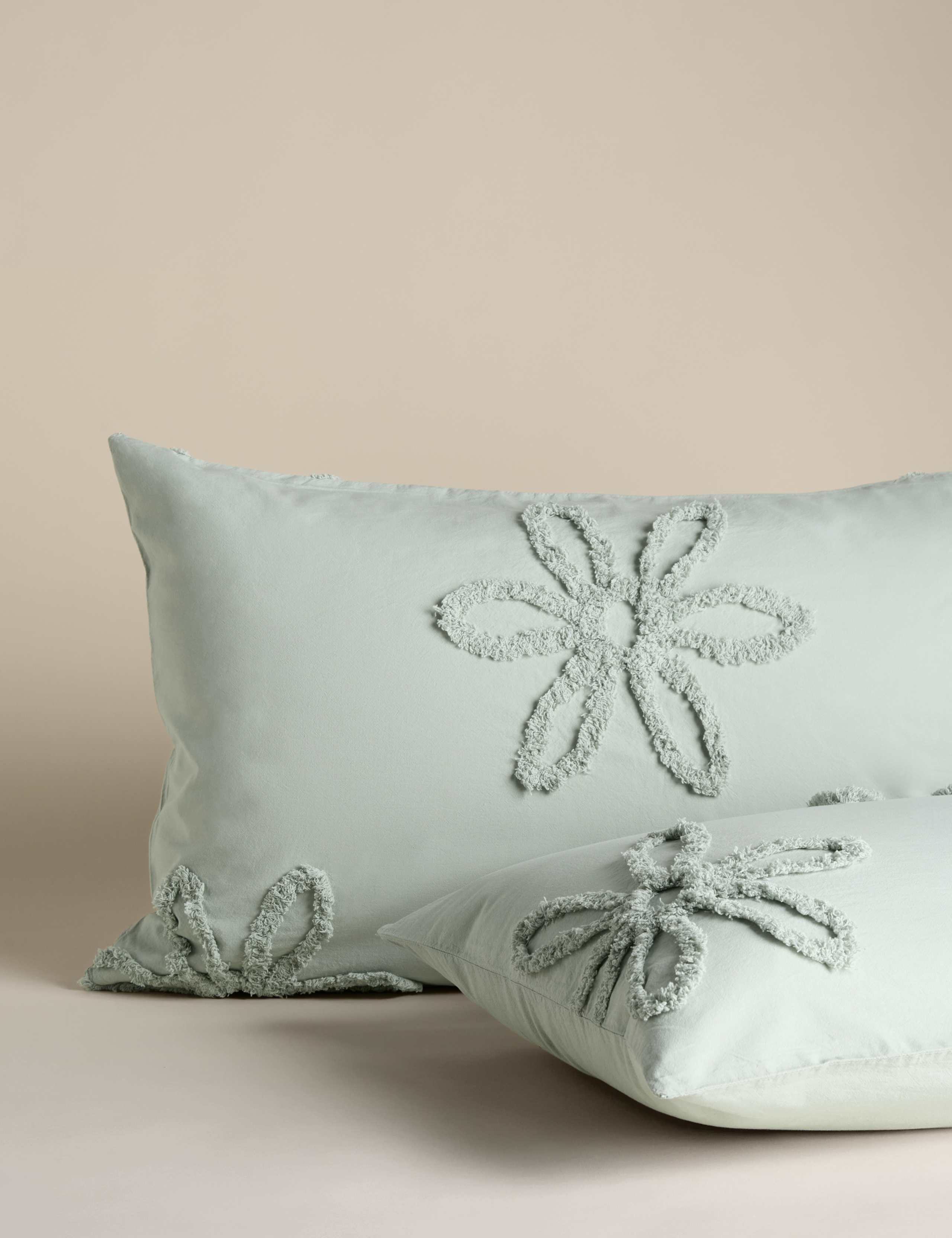 Pure Cotton Tufted Floral Bedding Set 3 of 5