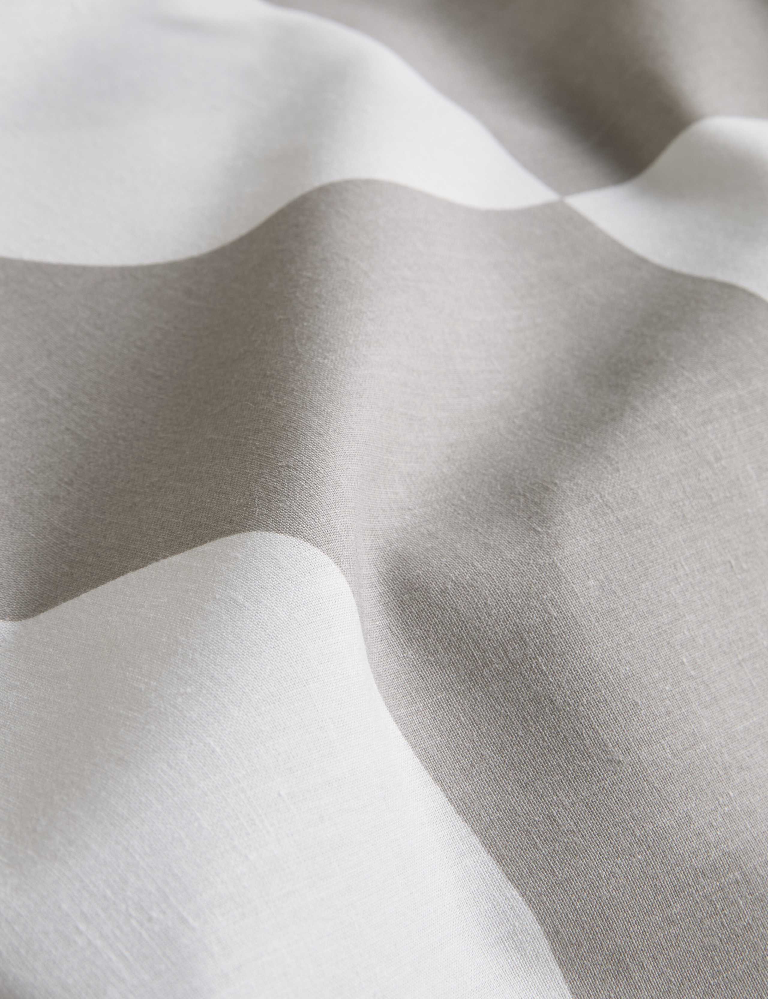 Cotton Blend Sliced Spot Geometric Bedding Set 4 of 5