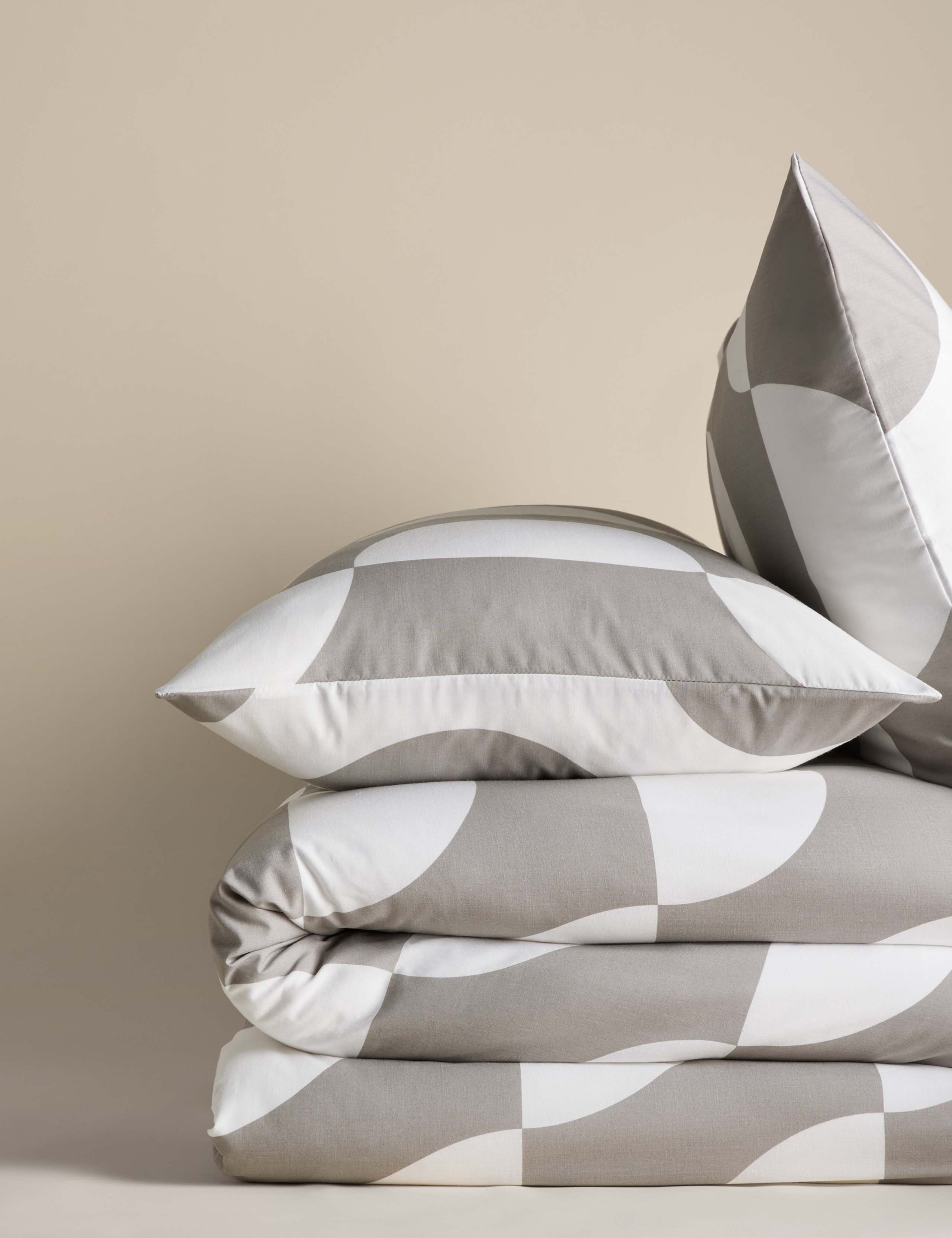 Cotton Blend Sliced Spot Geometric Bedding Set 2 of 5