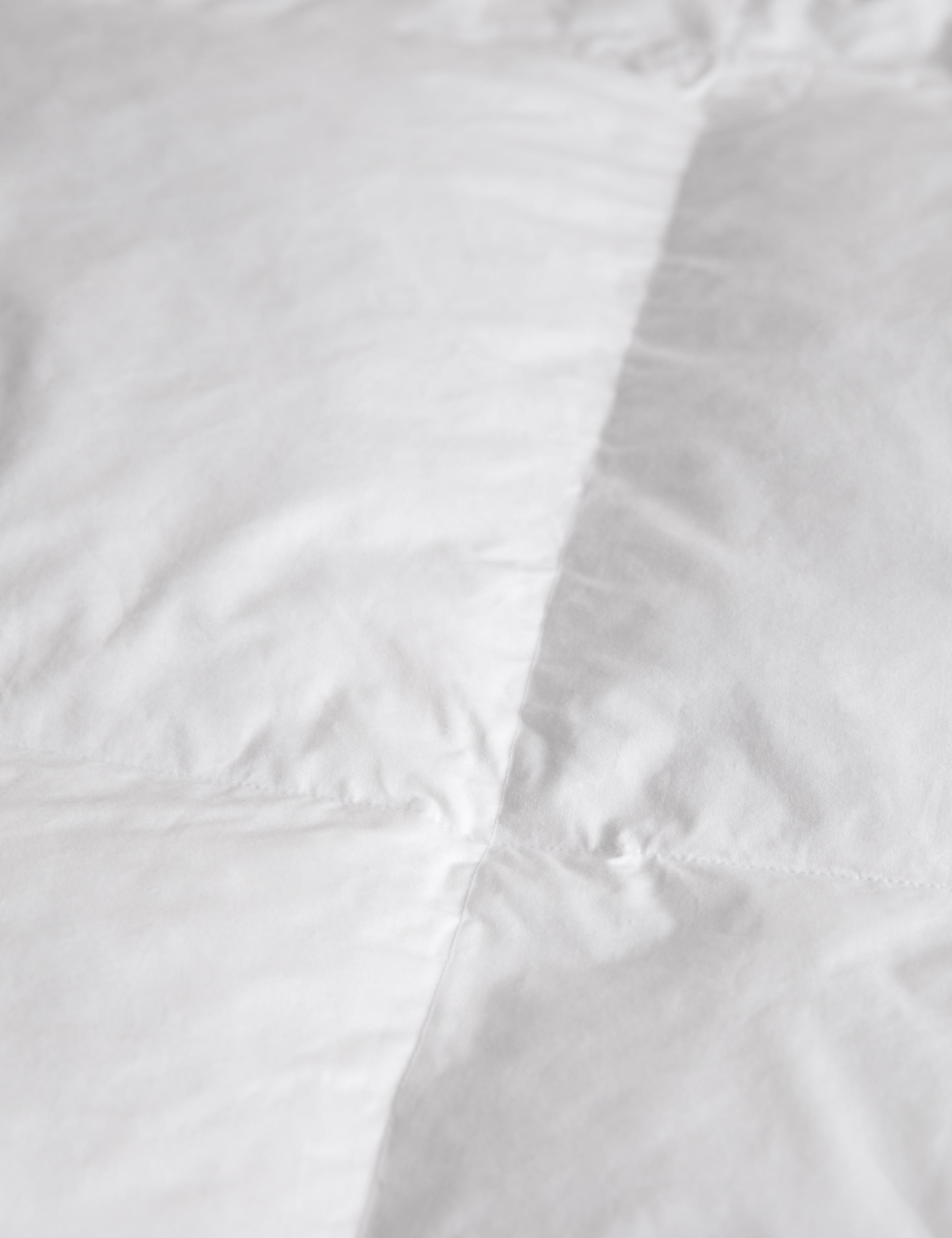 Duck Feather & Down 2.5 Tog Duvet 5 of 5