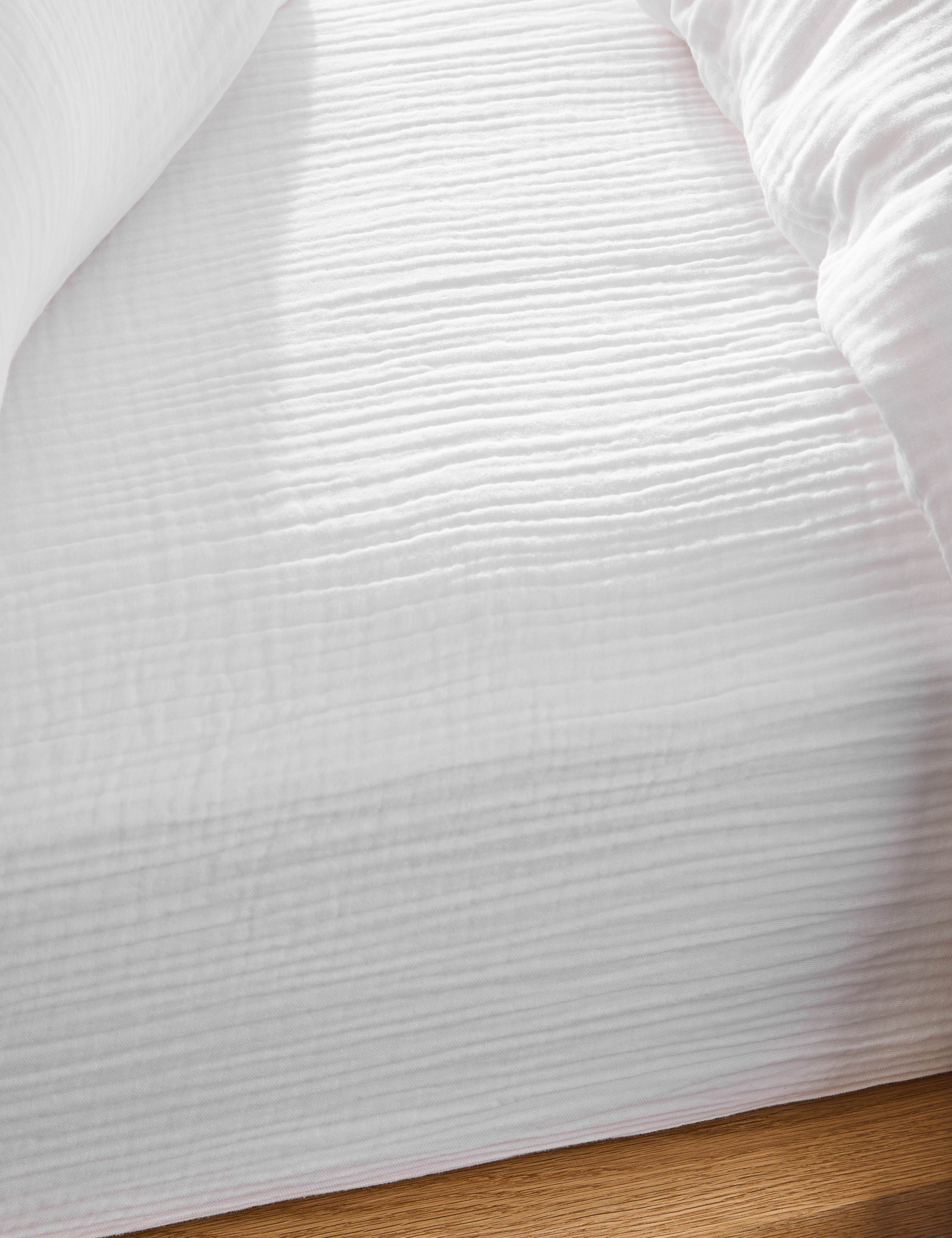 Pure Cotton Muslin Deep Fitted Sheet 1 of 3