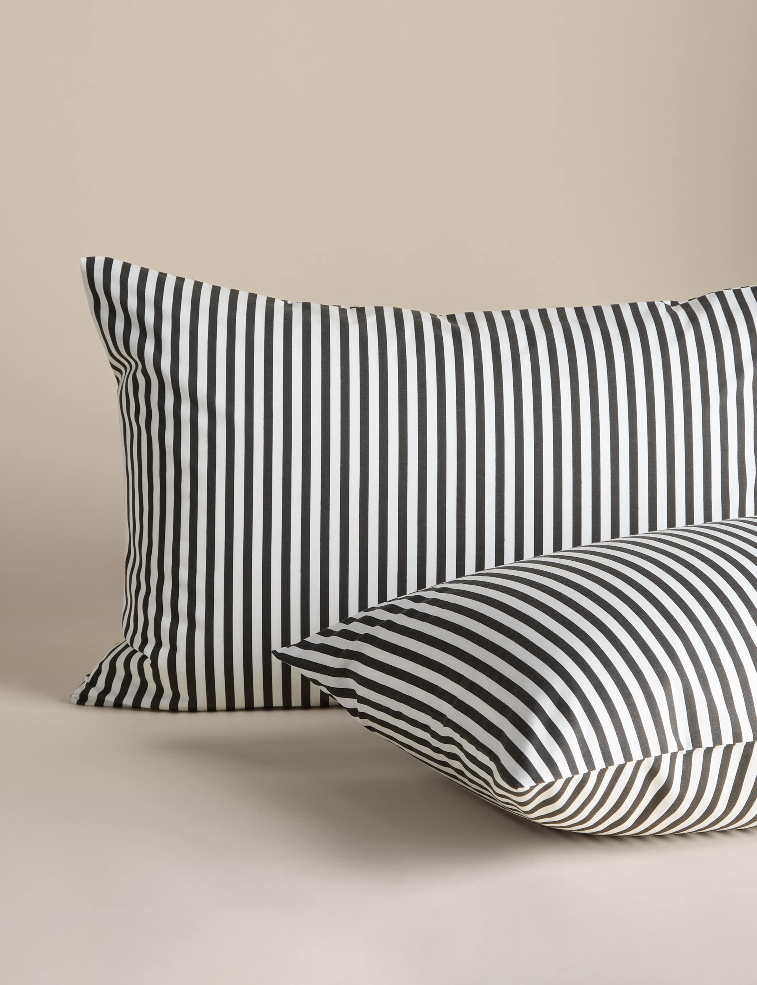 Cotton Blend Striped Bedding Set 3 of 5