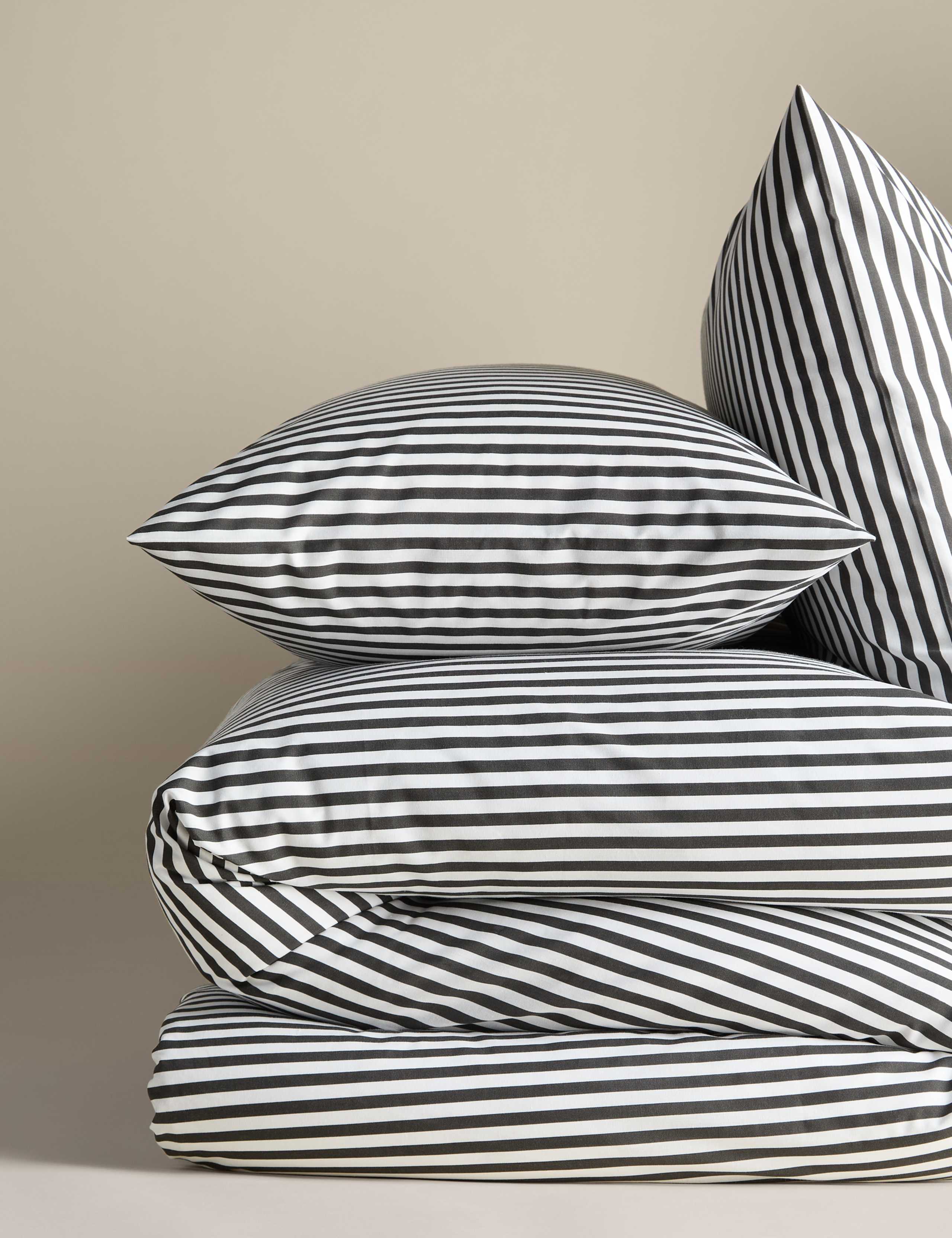 Cotton Blend Striped Bedding Set 2 of 5