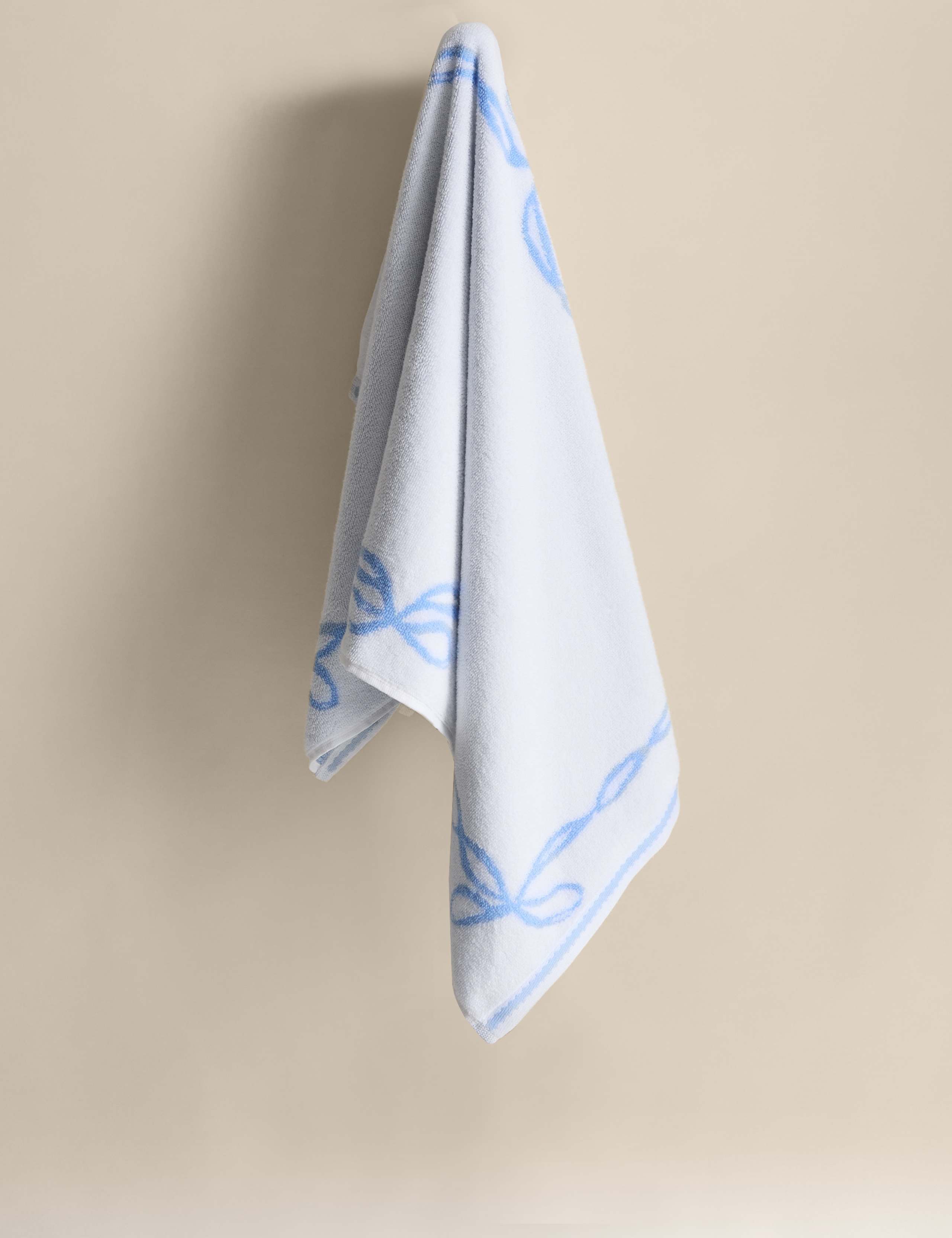 Pure Cotton Bow Towel 6 of 7