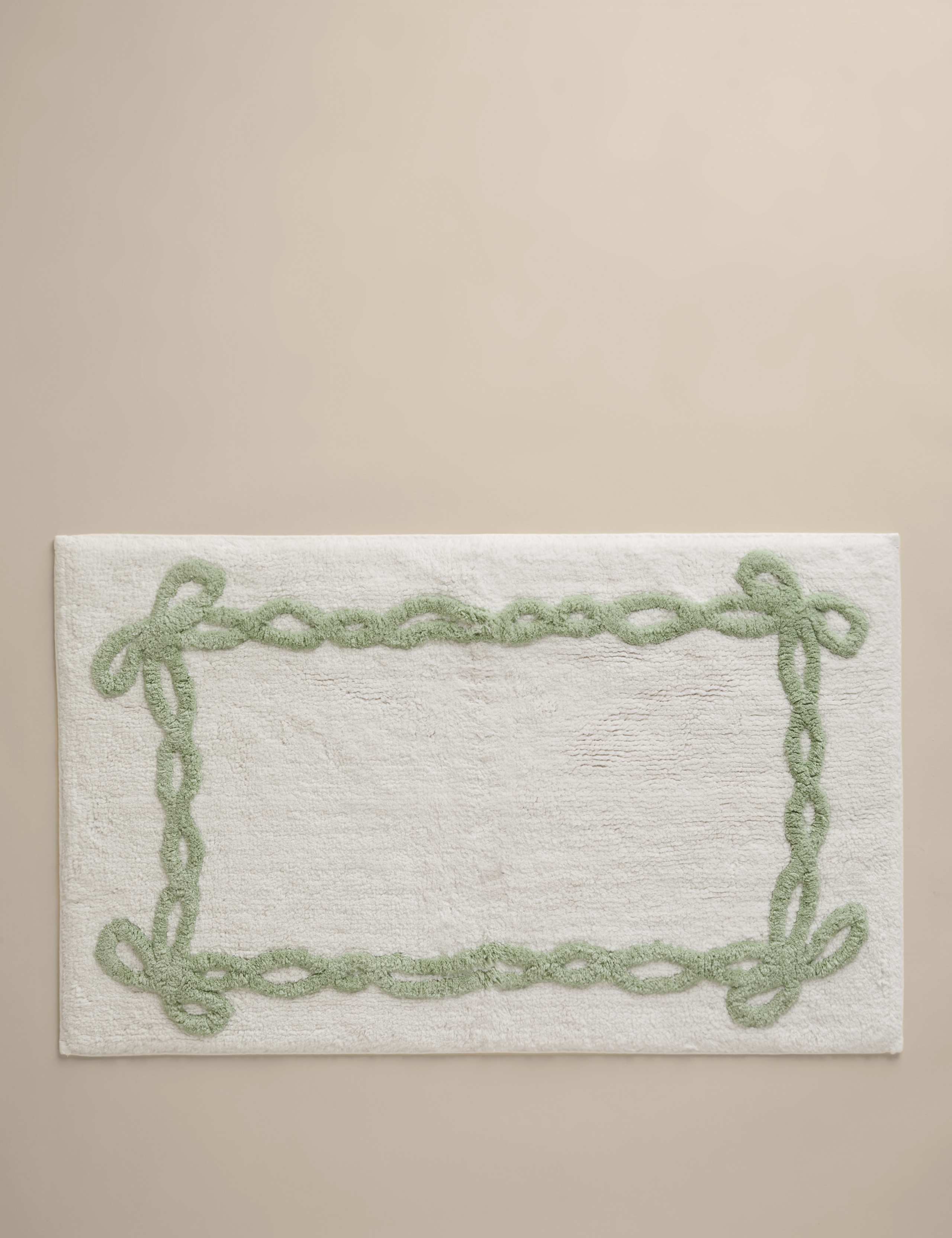 Pure Cotton Bow Bath Mat 1 of 3