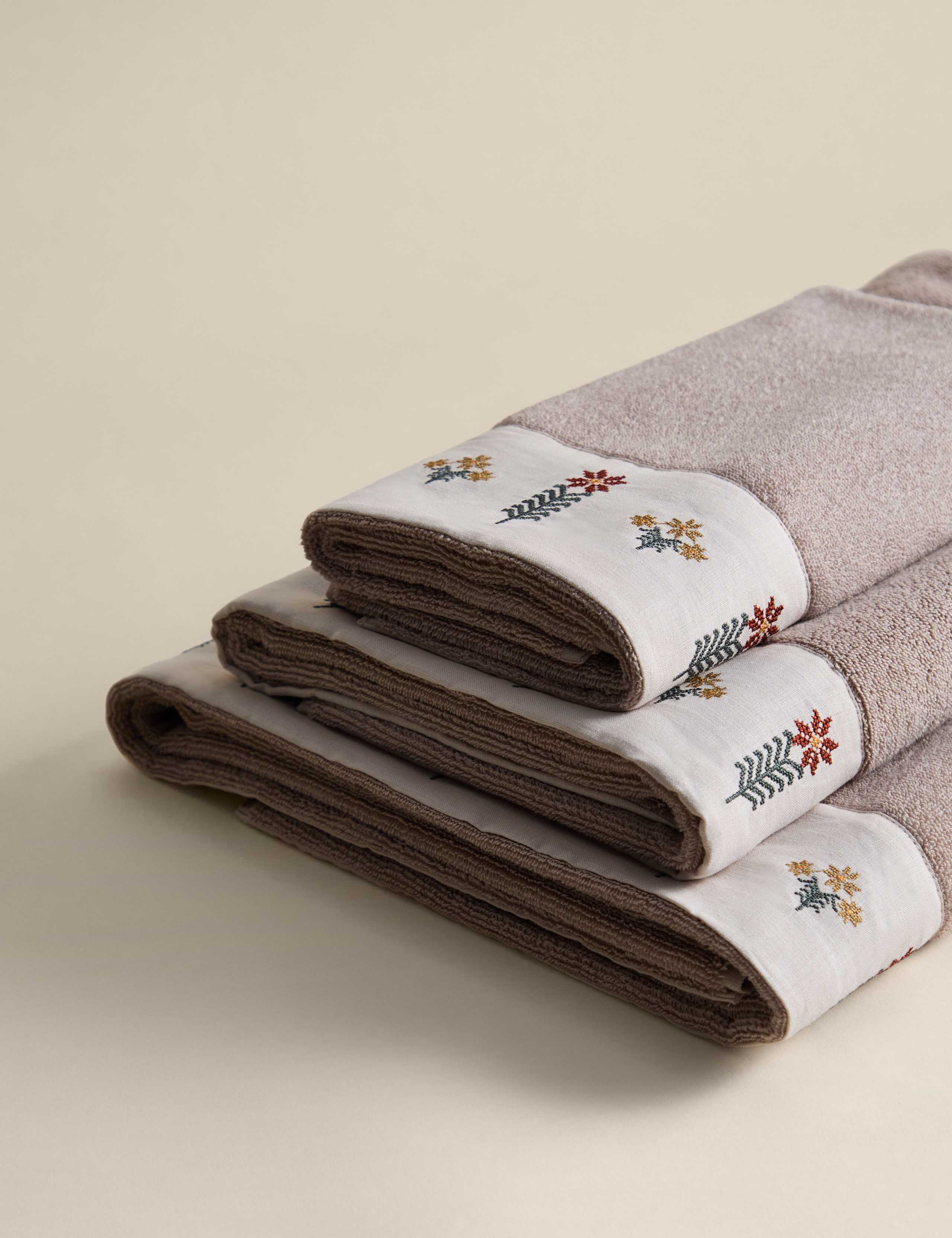 Pure Cotton Floral Embroidered Towel 3 of 5