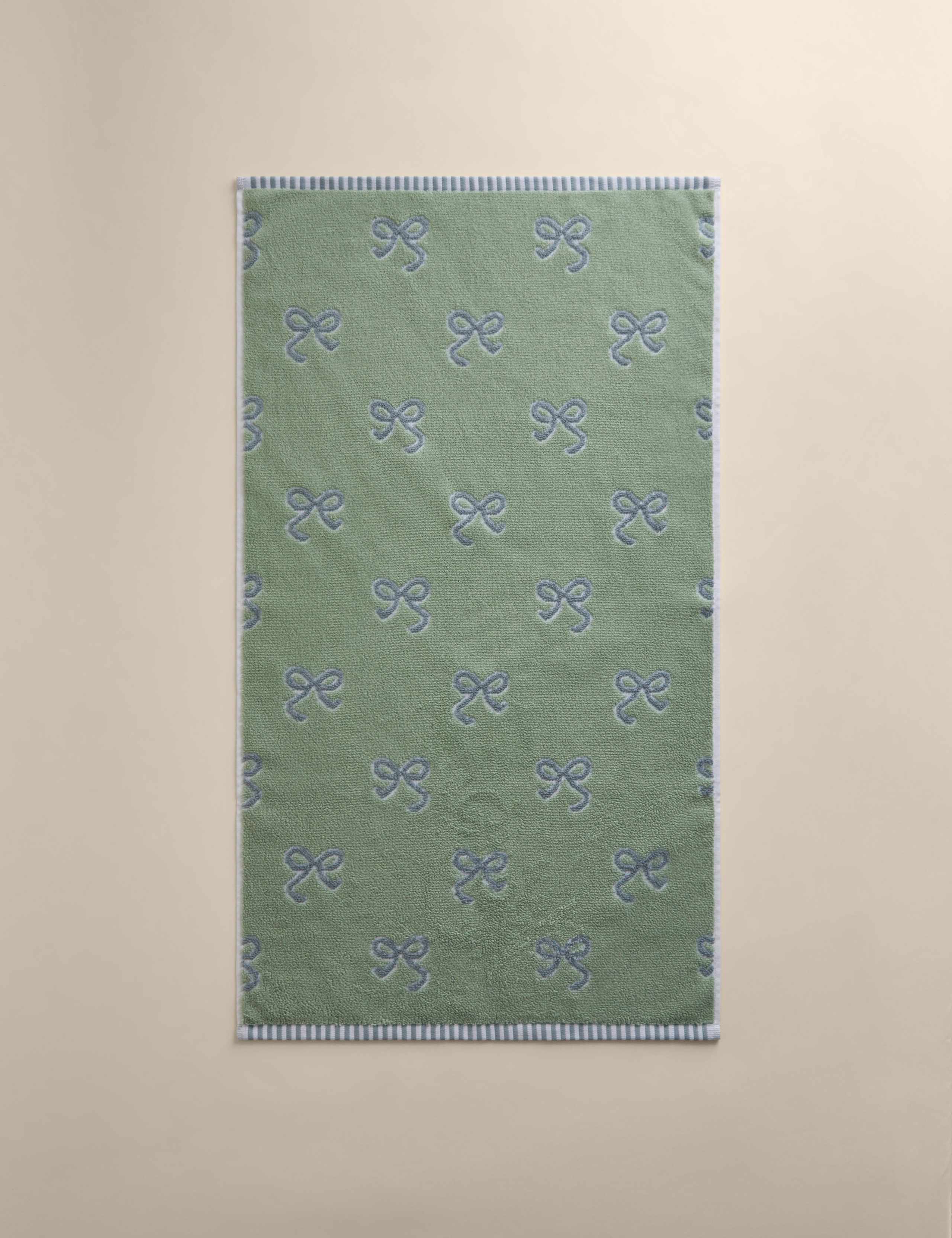 Pure Cotton Bow Towel 5 of 5