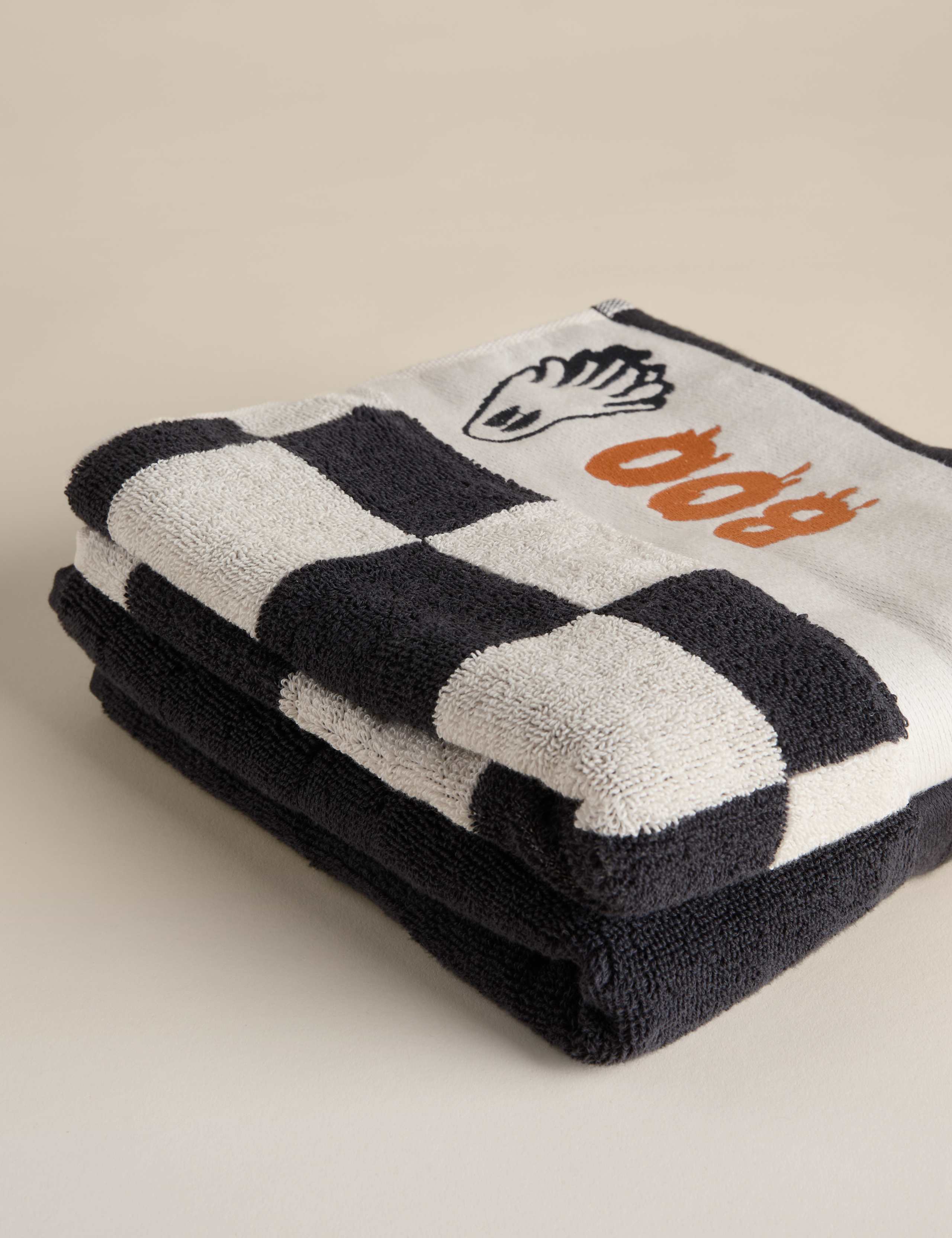 Set of 2 Halloween Hand Towels 3 of 7