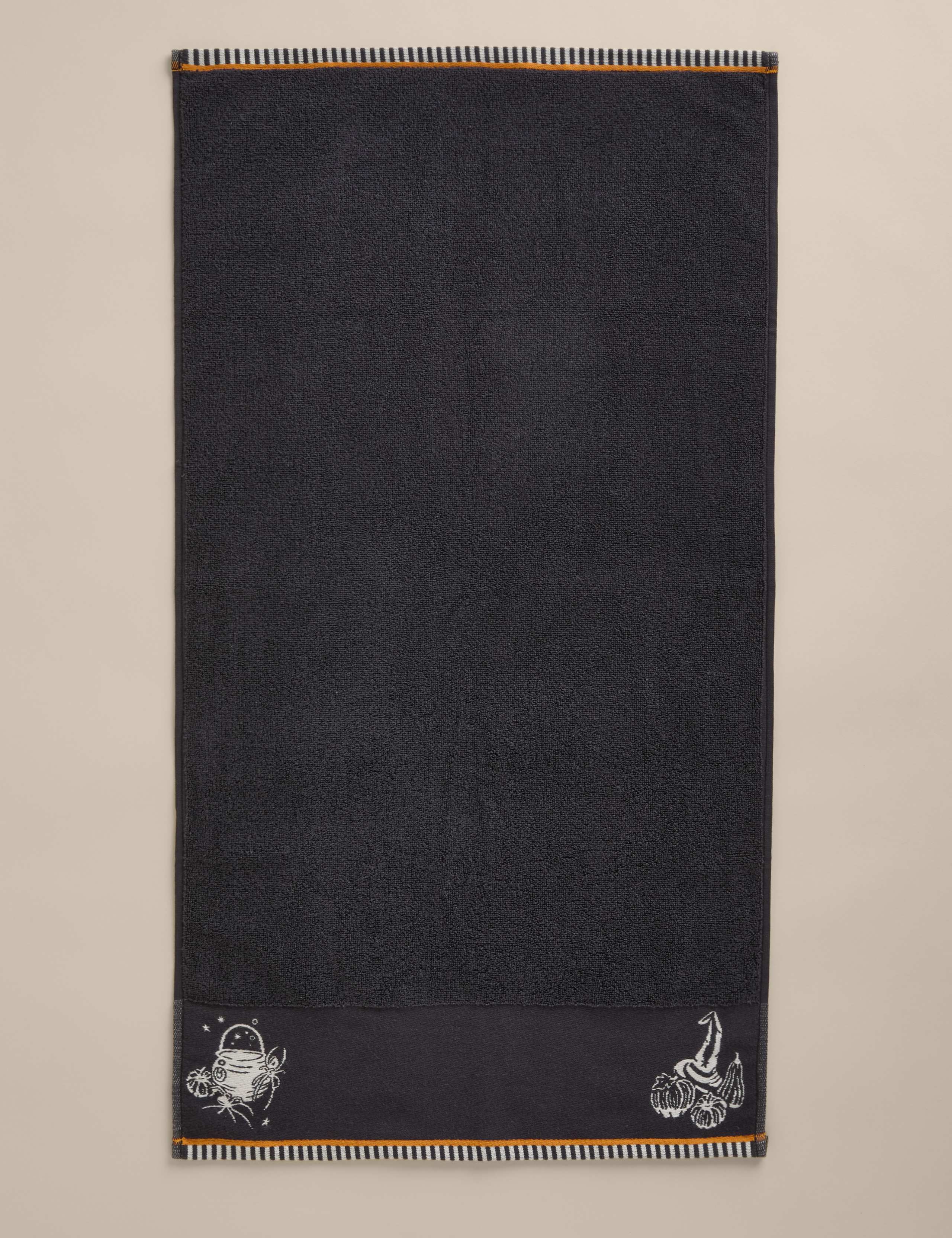 Set of 2 Halloween Hand Towels 7 of 7