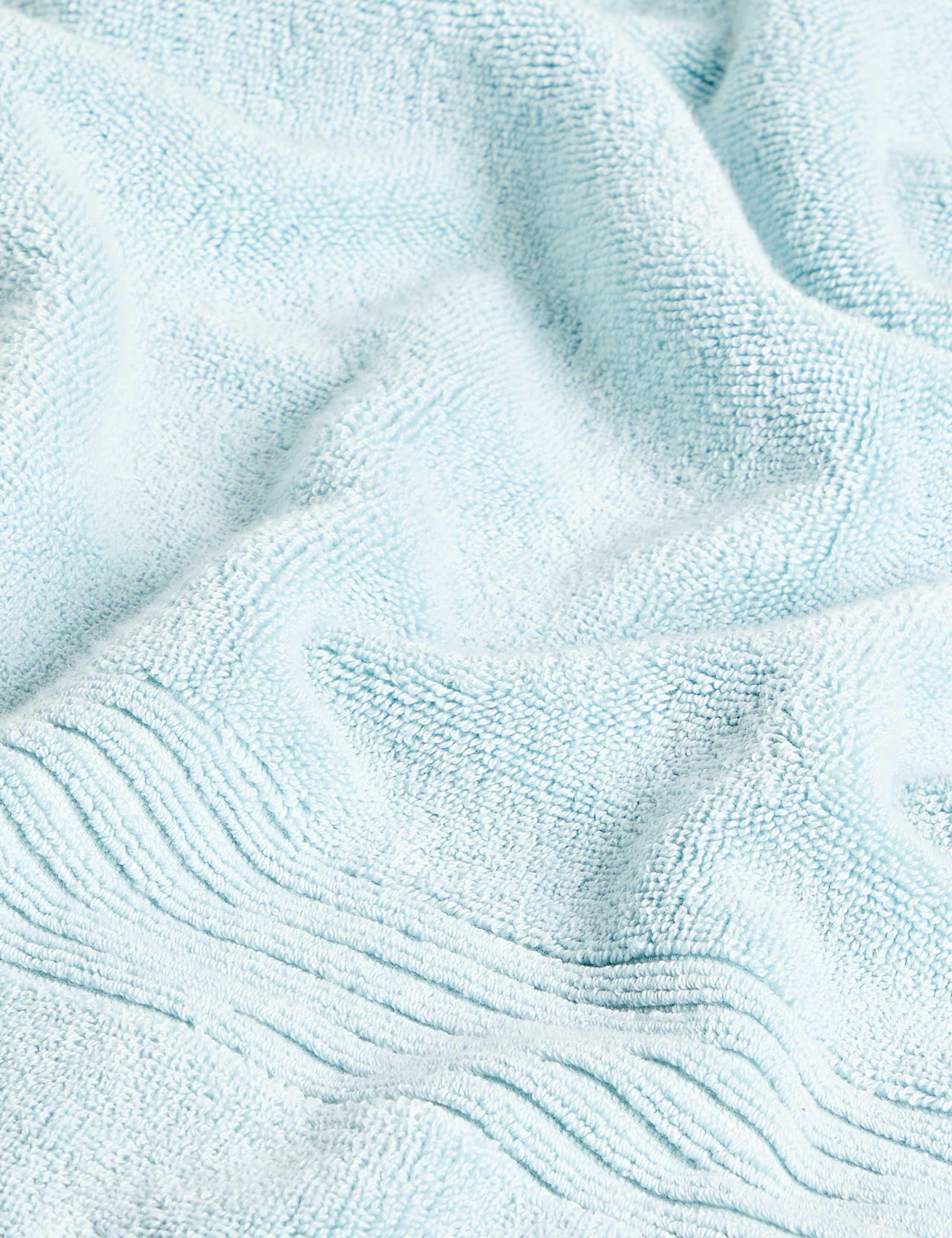 Plush Egyptian Cotton Towel 5 of 6