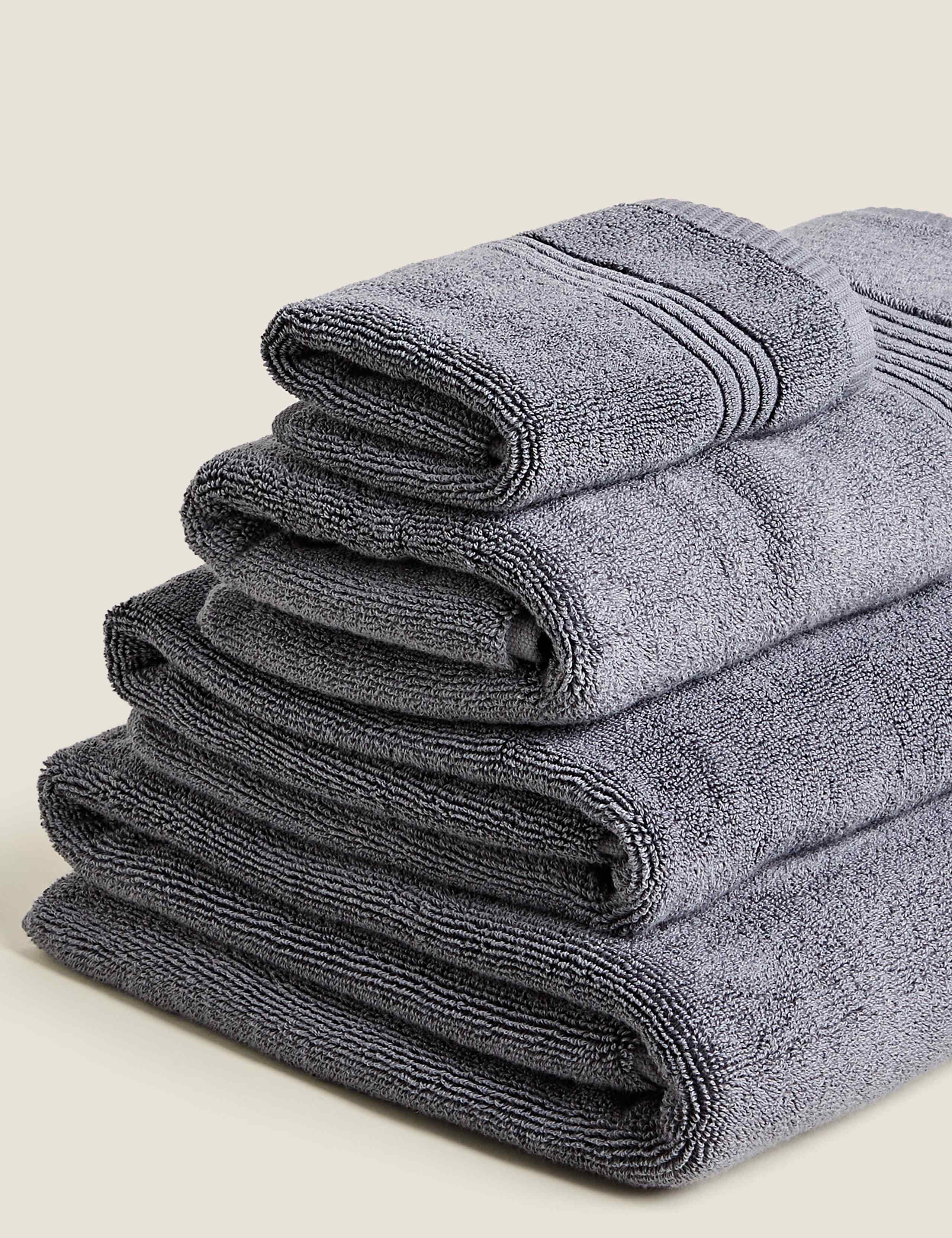 Plush Egyptian Cotton Towel 3 of 6