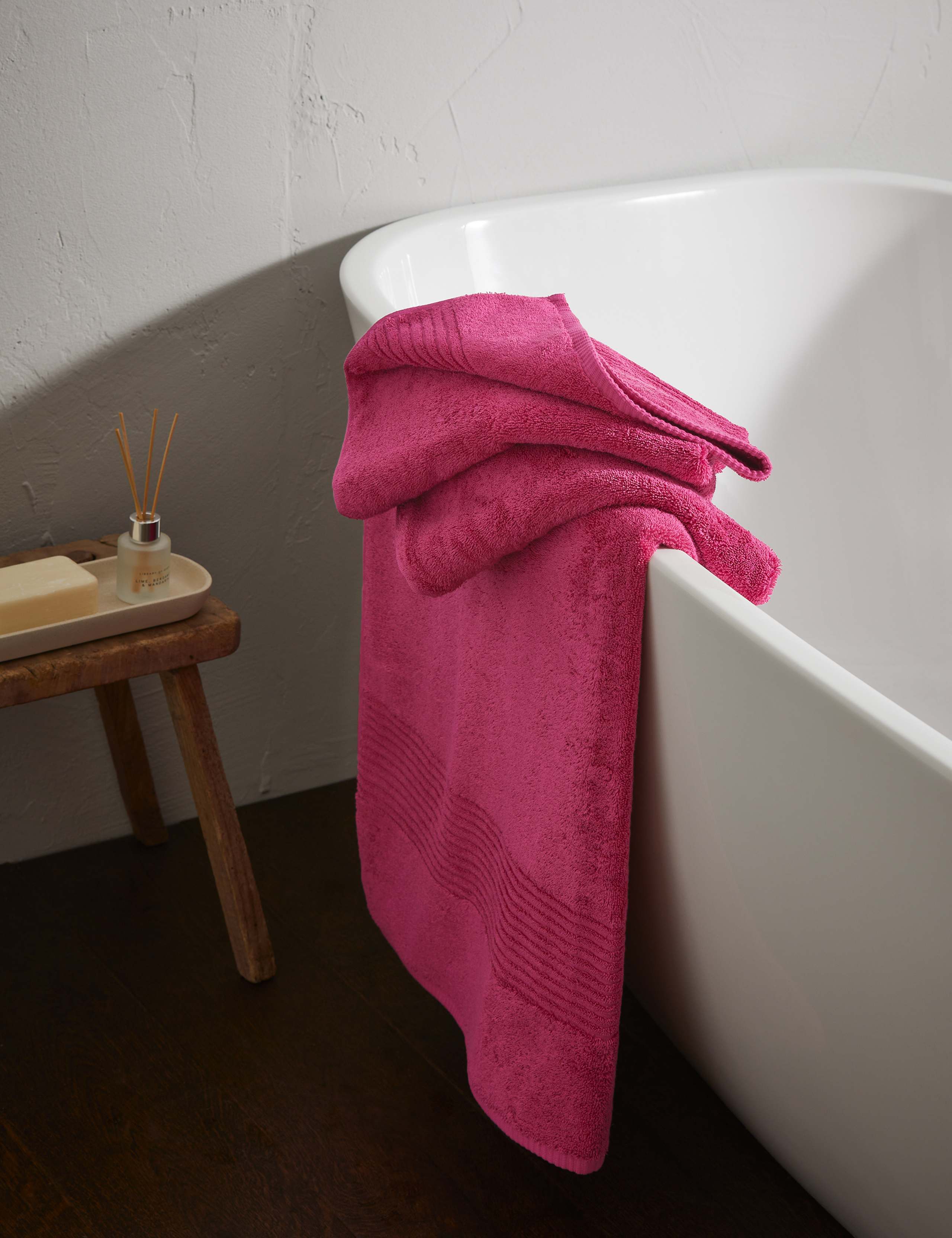 Luxury Egyptian Cotton Towel 1 of 7