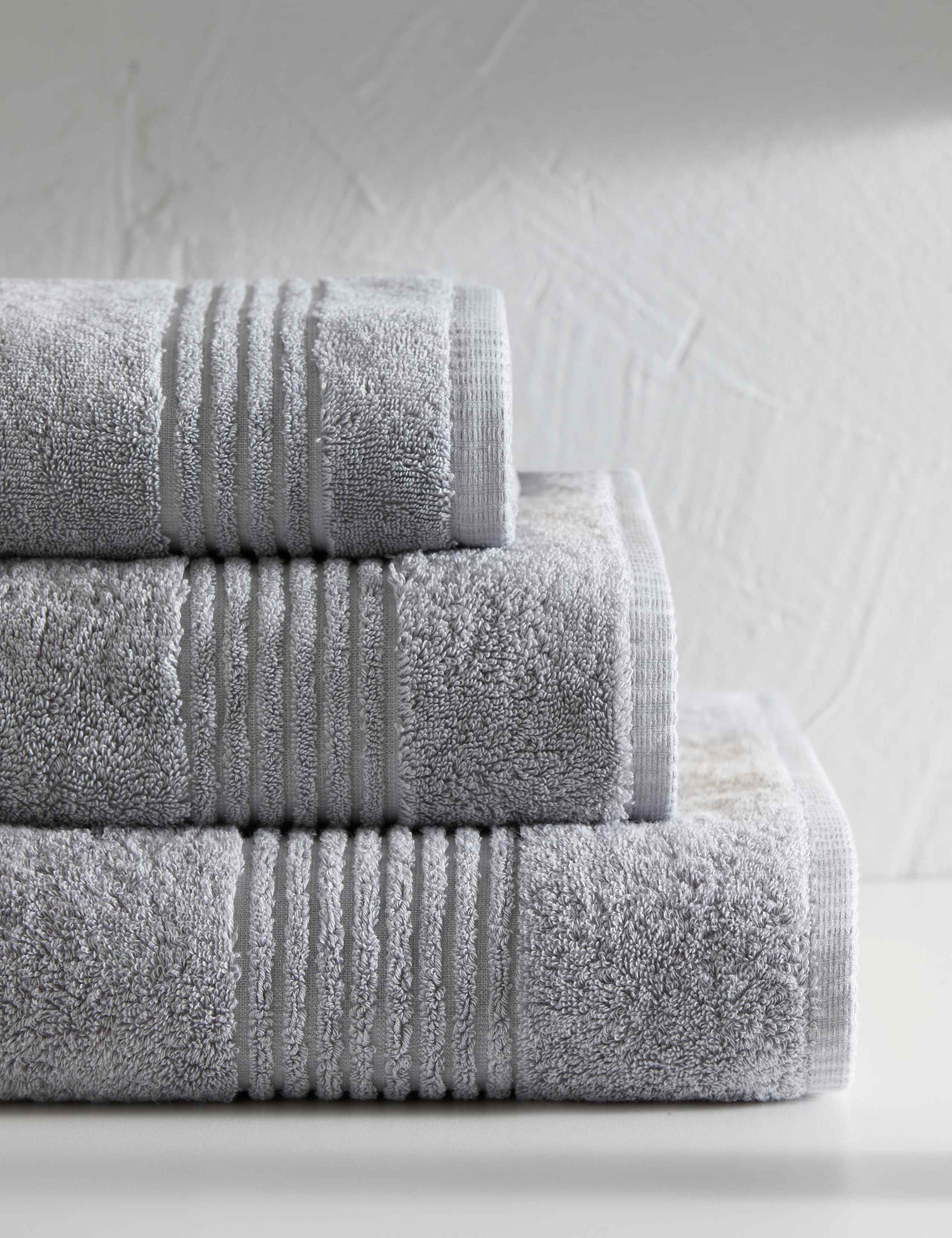 Luxury Egyptian Cotton Towel 3 of 7