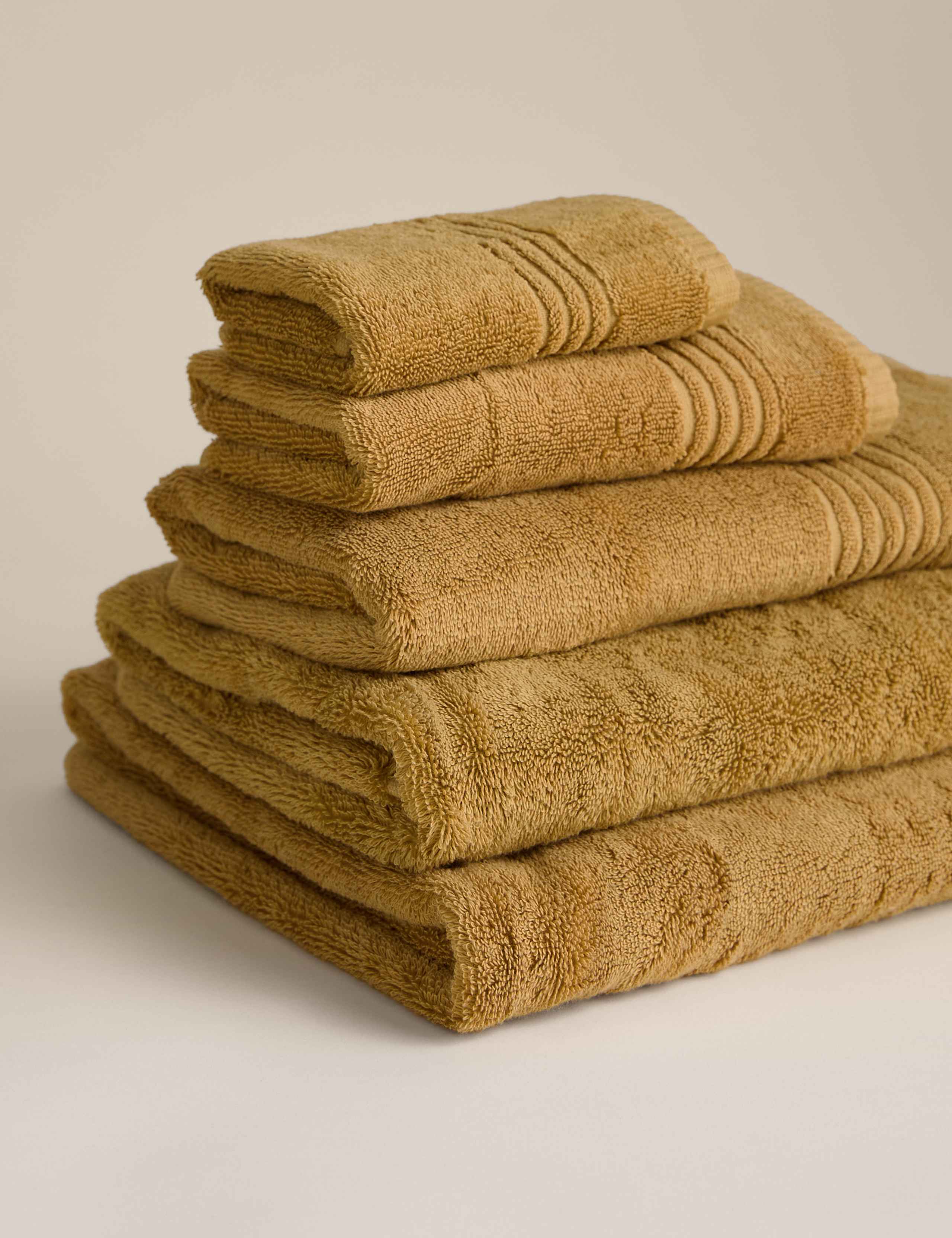 Luxury Egyptian Cotton Towel 2 of 4