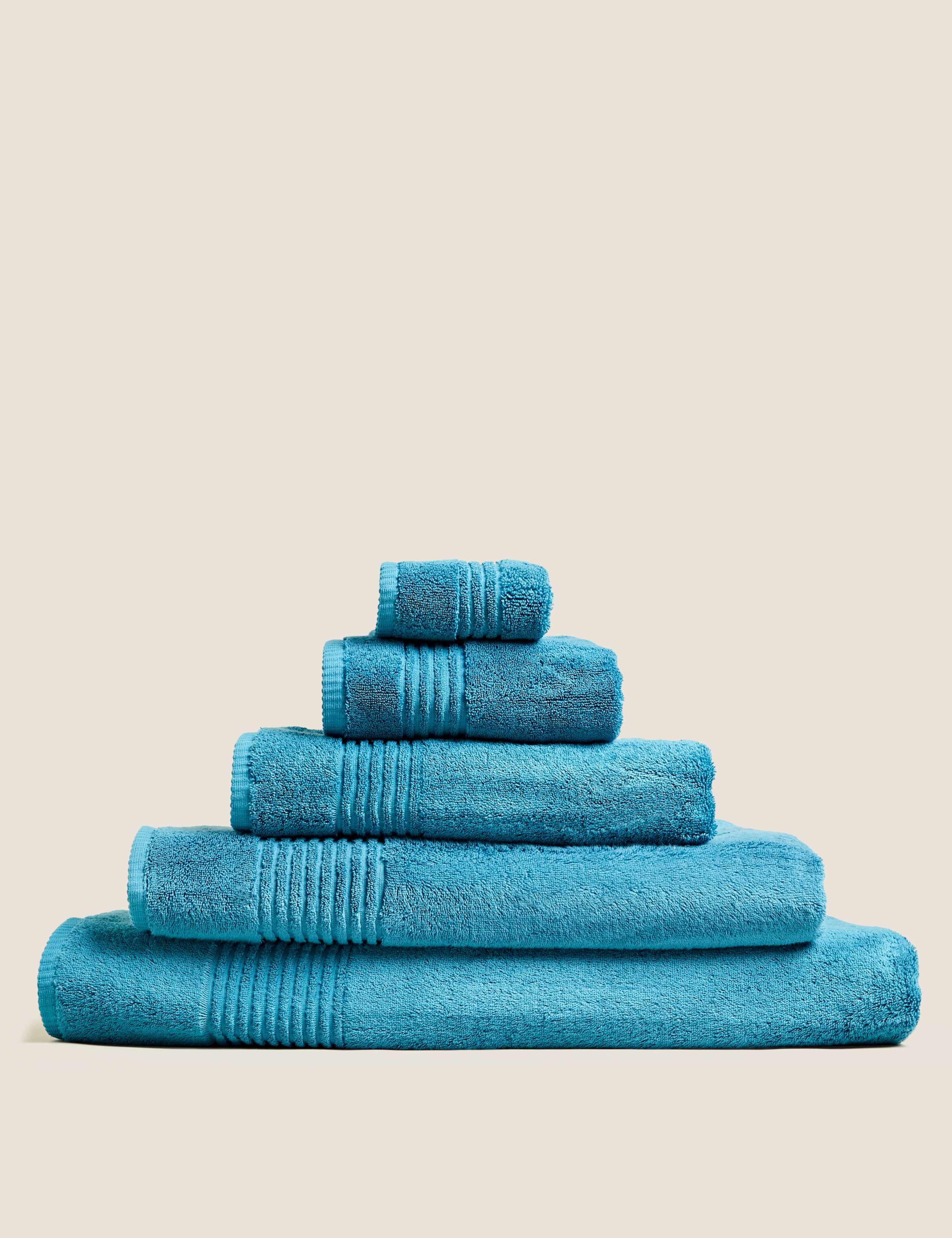Luxury Egyptian Cotton Towel 2 of 7