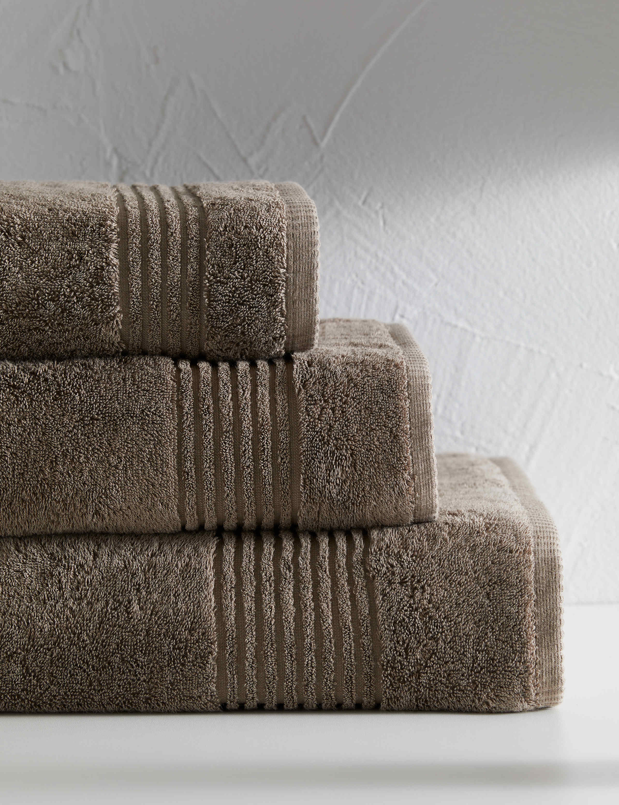 Luxury Egyptian Cotton Towel 3 of 8