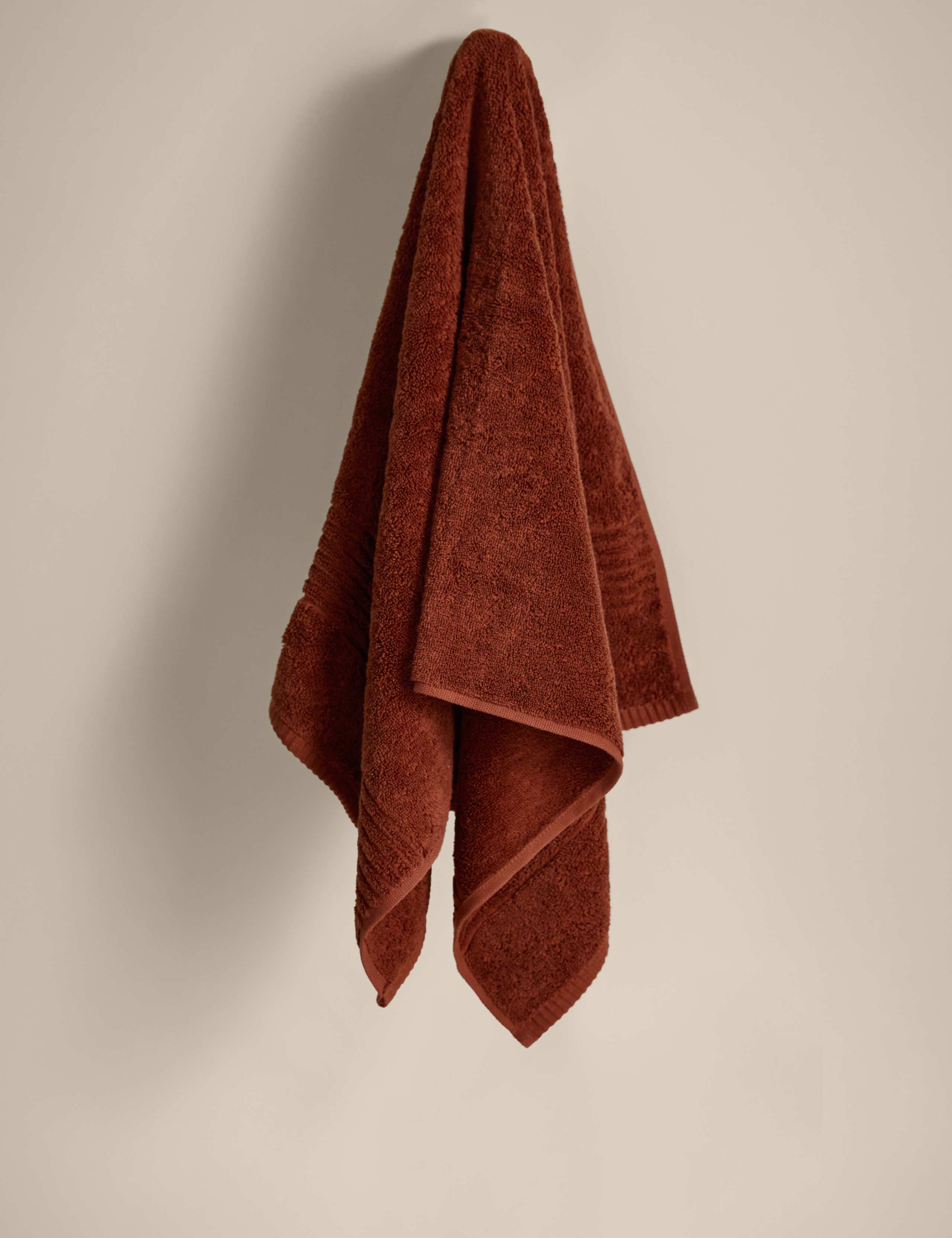 Luxury Egyptian Cotton Towel 3 of 4