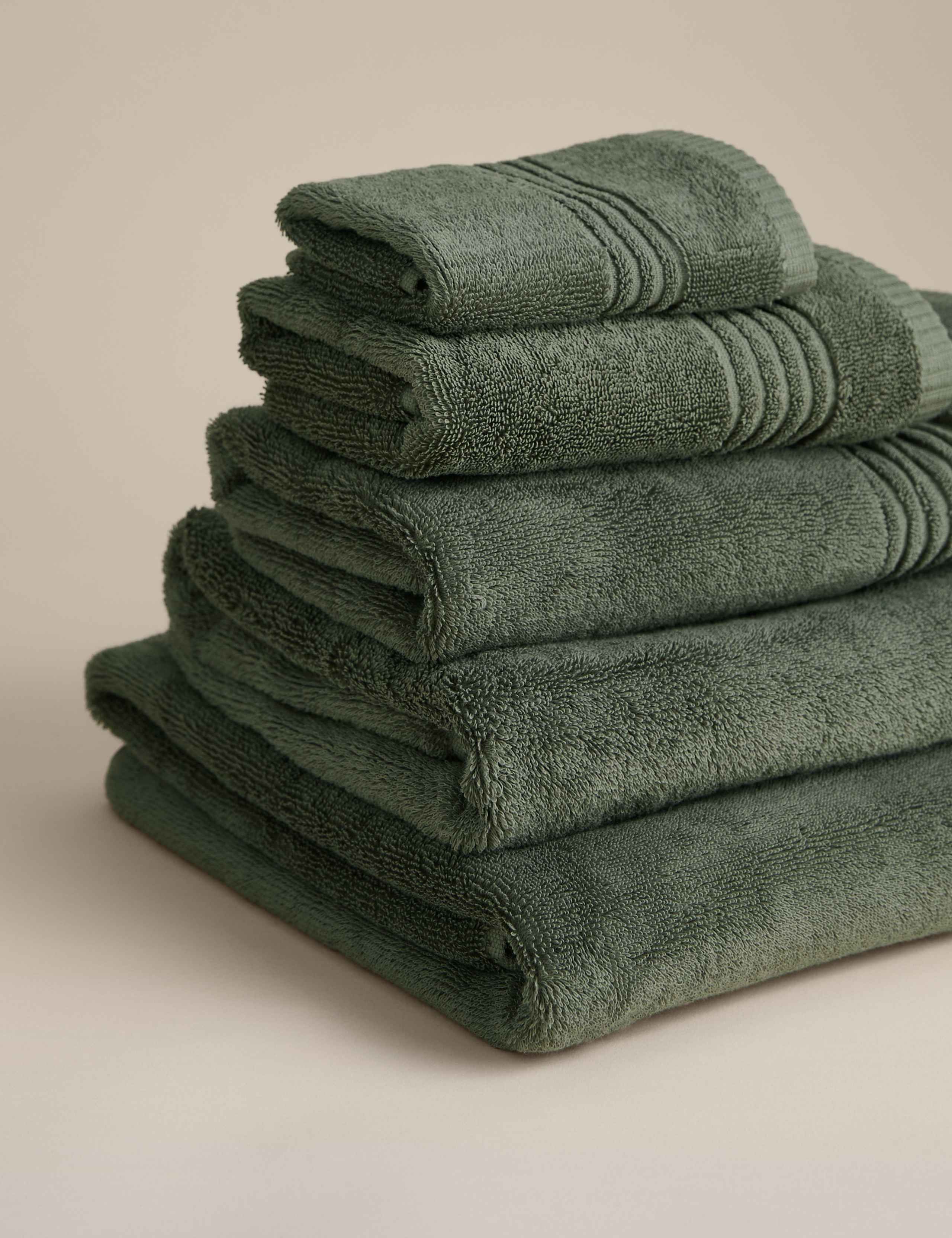 Luxury Egyptian Cotton Towel 2 of 4