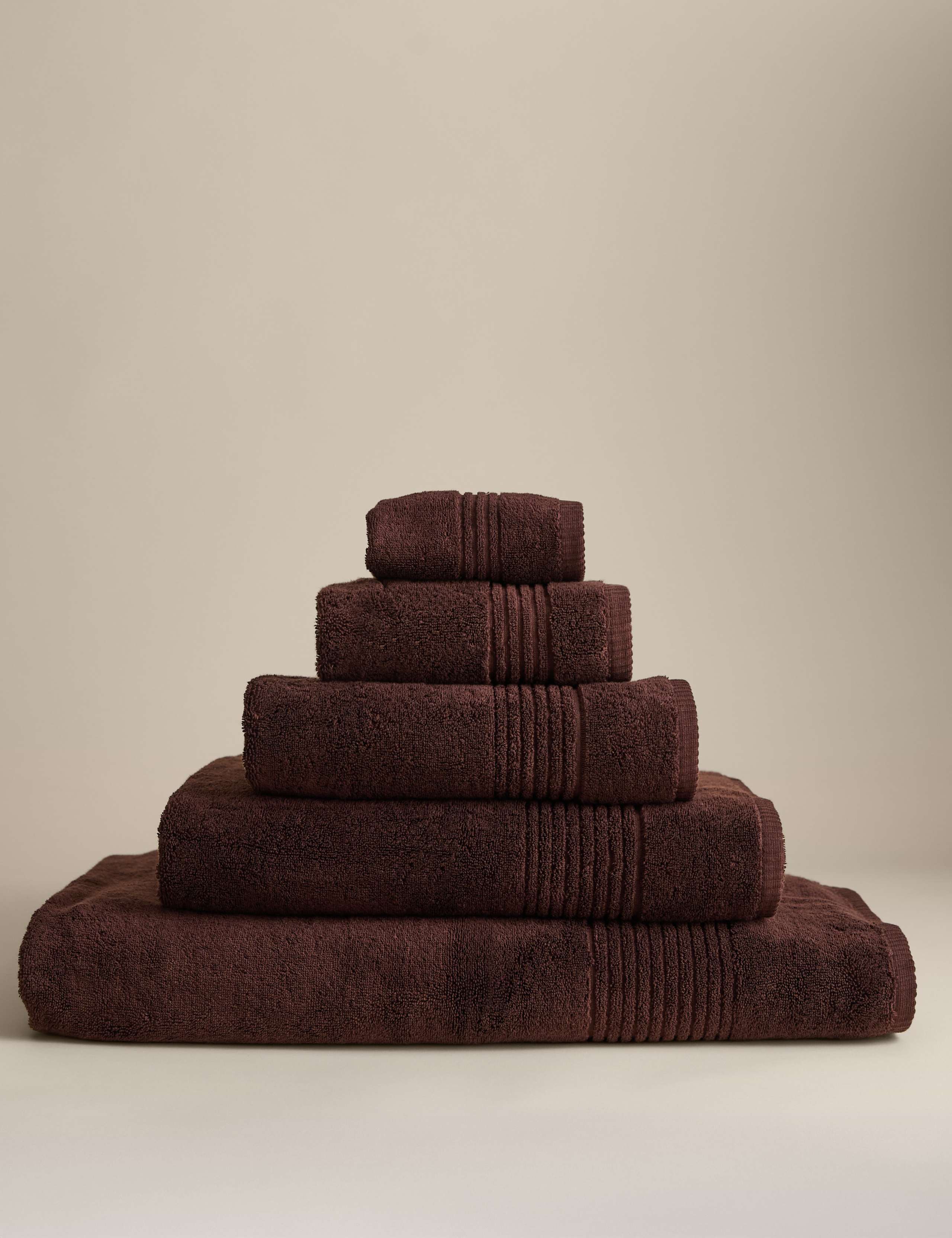 Luxury Egyptian Cotton Towel 1 of 4