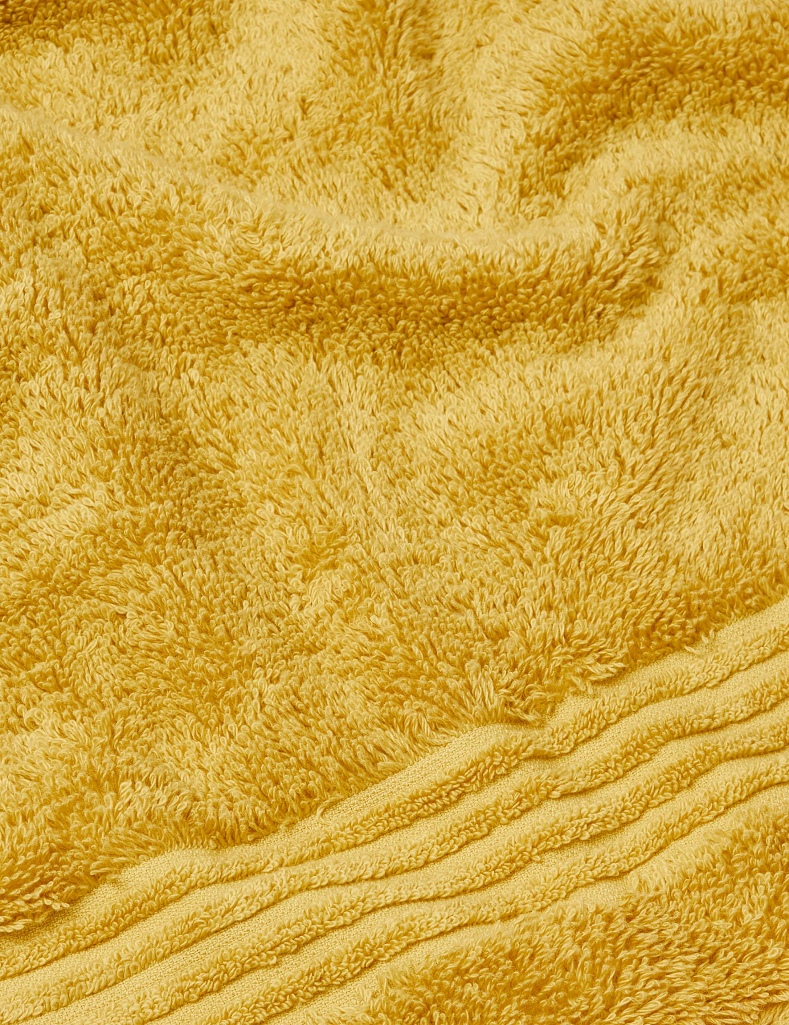 Luxury Egyptian Cotton Towel 4 of 7