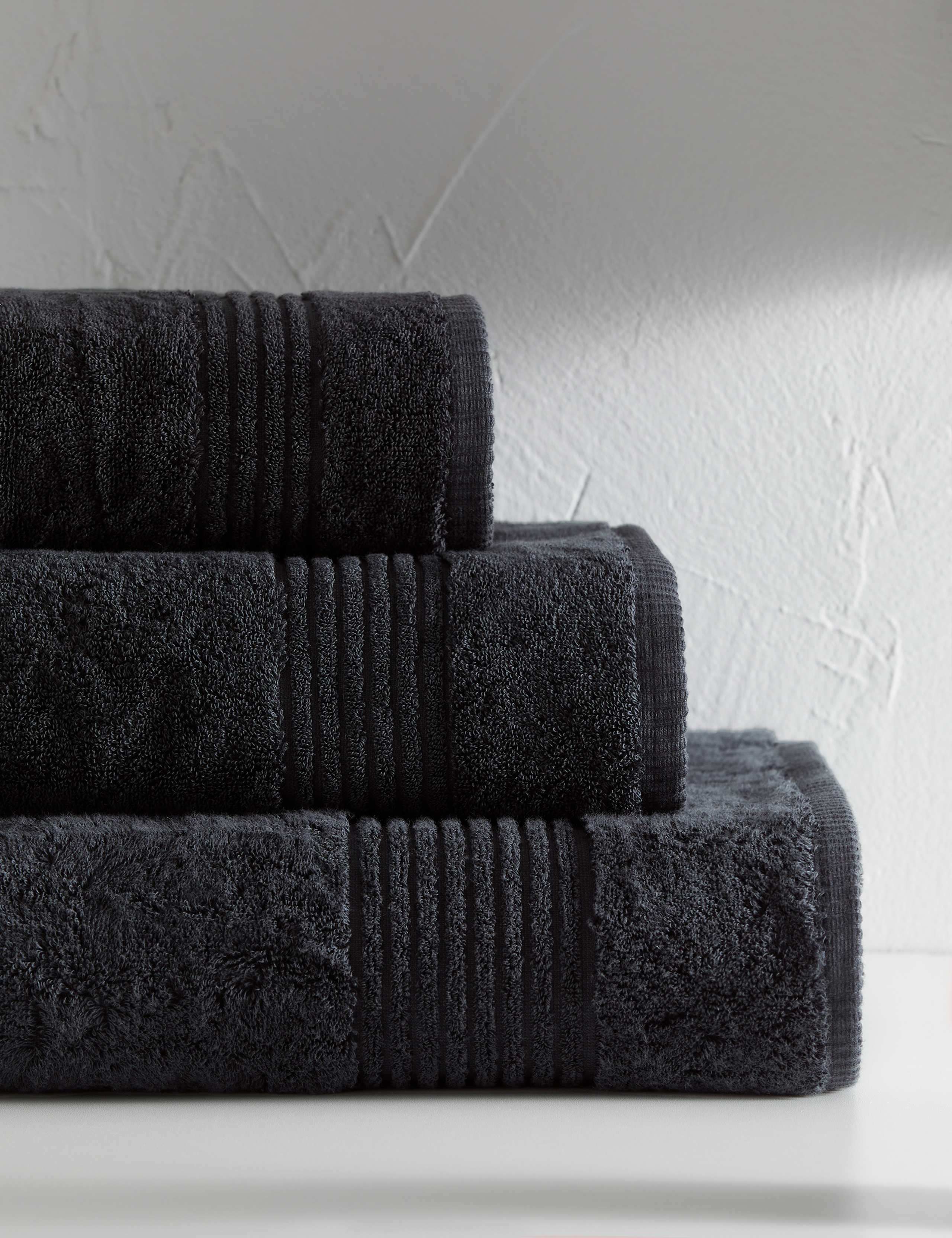 Luxury Egyptian Cotton Towel 3 of 7