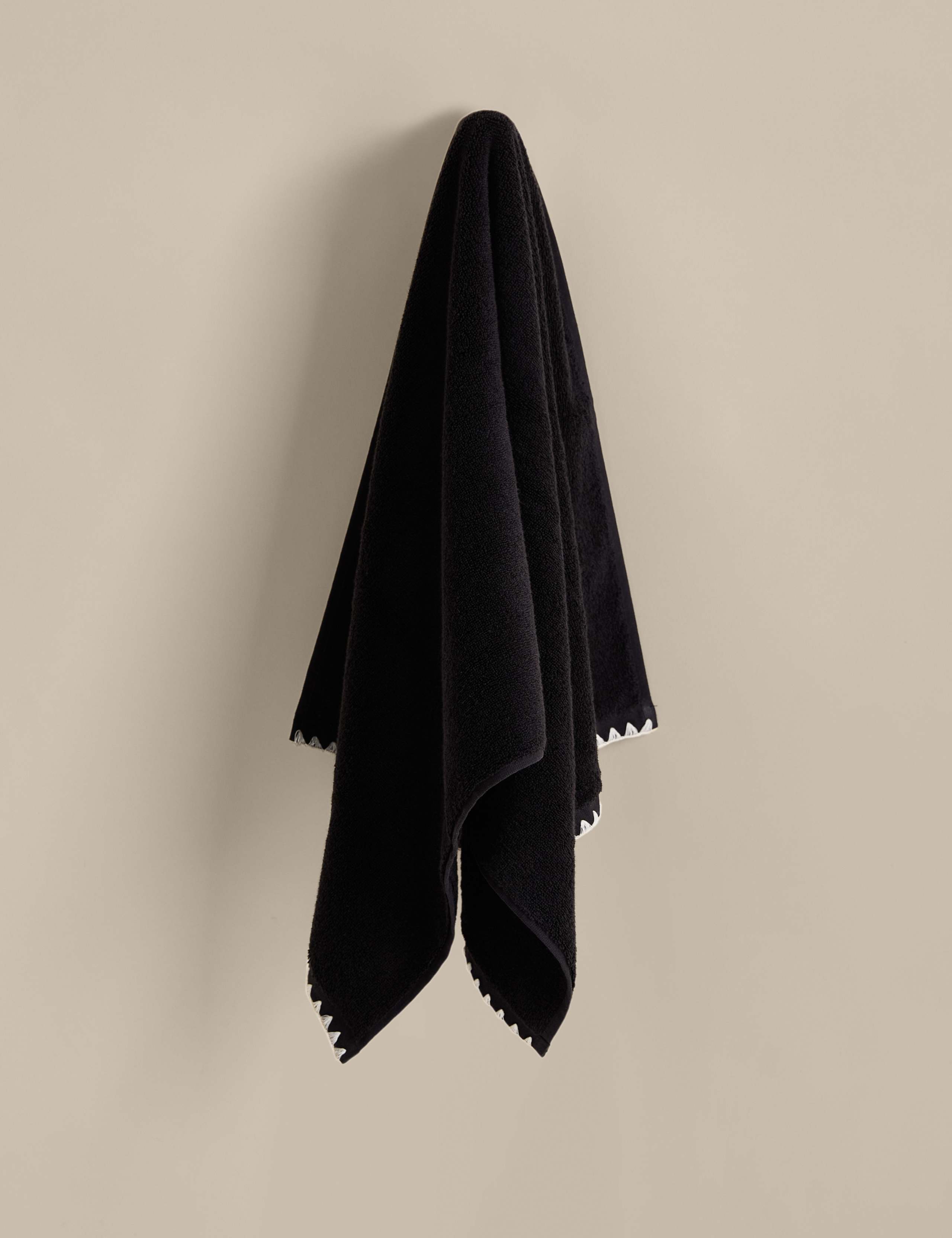 Egyptian Cotton Blanket Stitch Towel 3 of 4