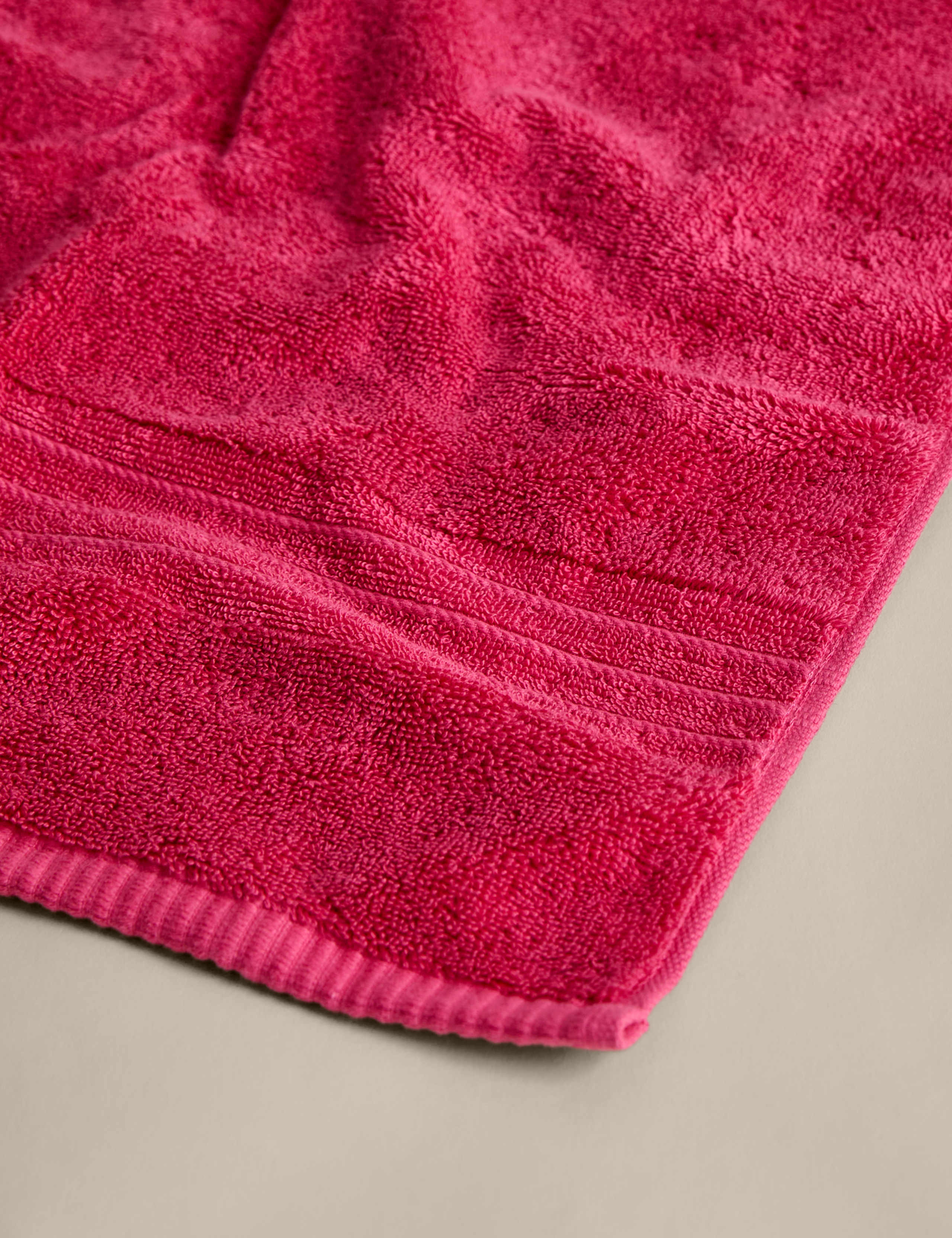 Egyptian Cotton Towel 4 of 4