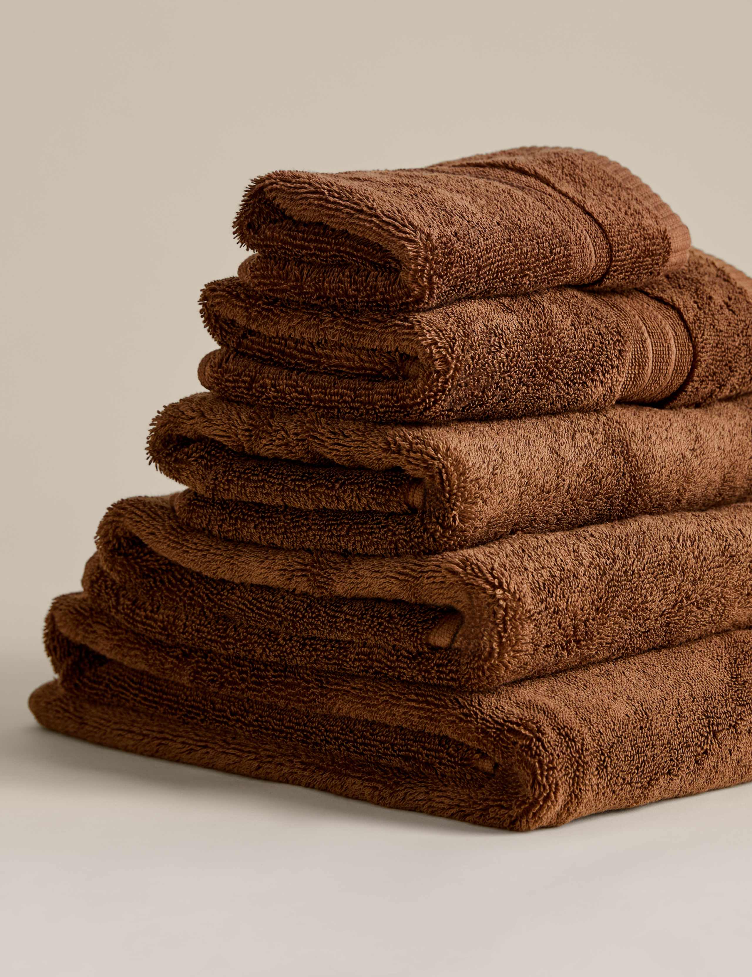 Egyptian Cotton Towel 2 of 4