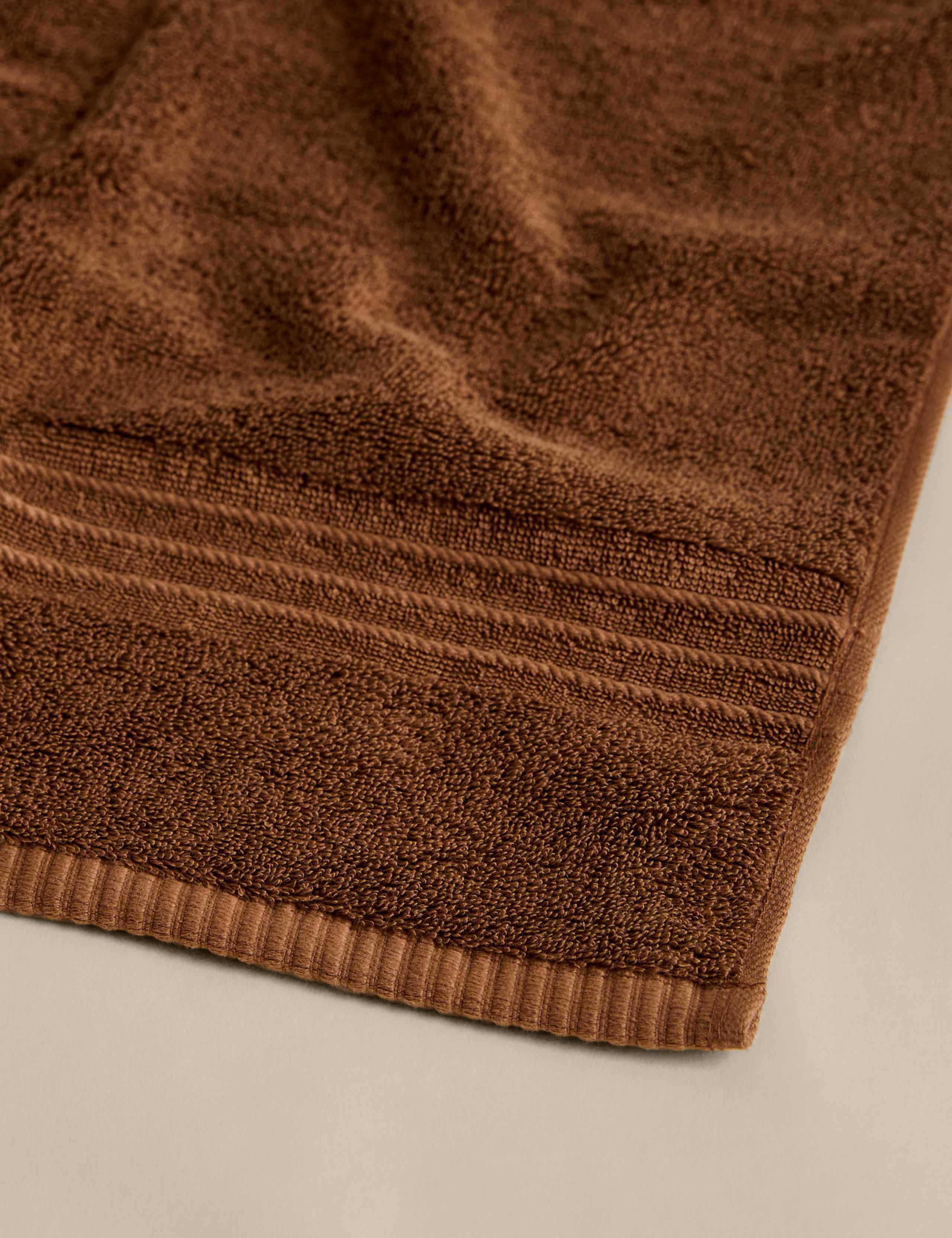 Egyptian Cotton Towel 4 of 4