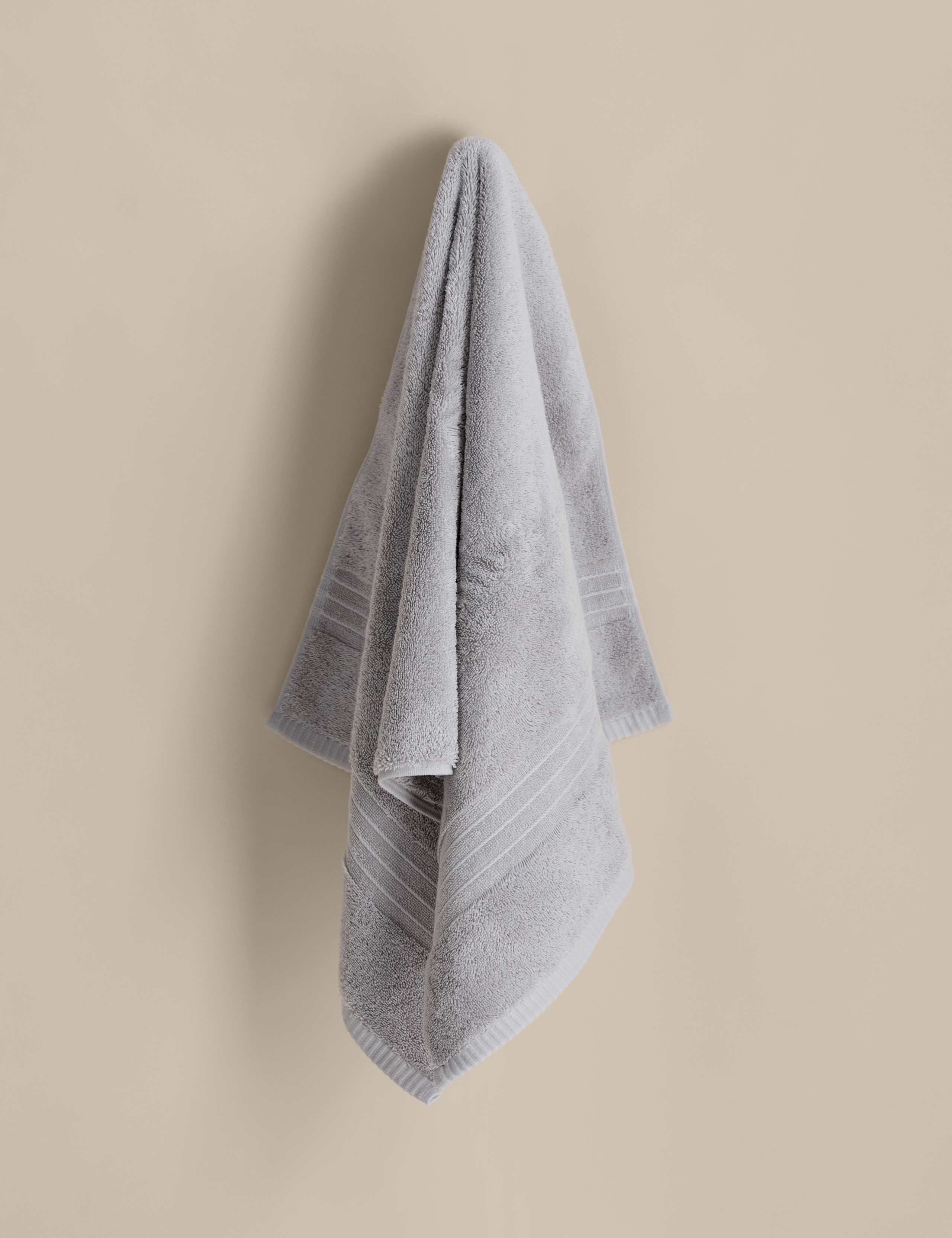 Egyptian Cotton Towel 3 of 4