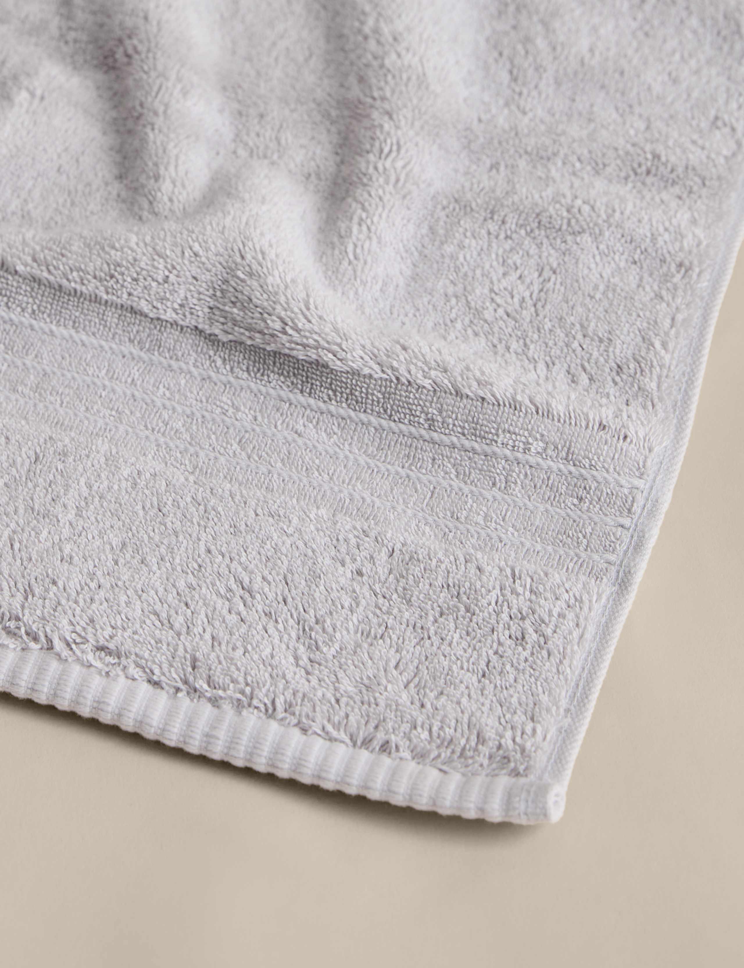 Egyptian Cotton Towel 4 of 4