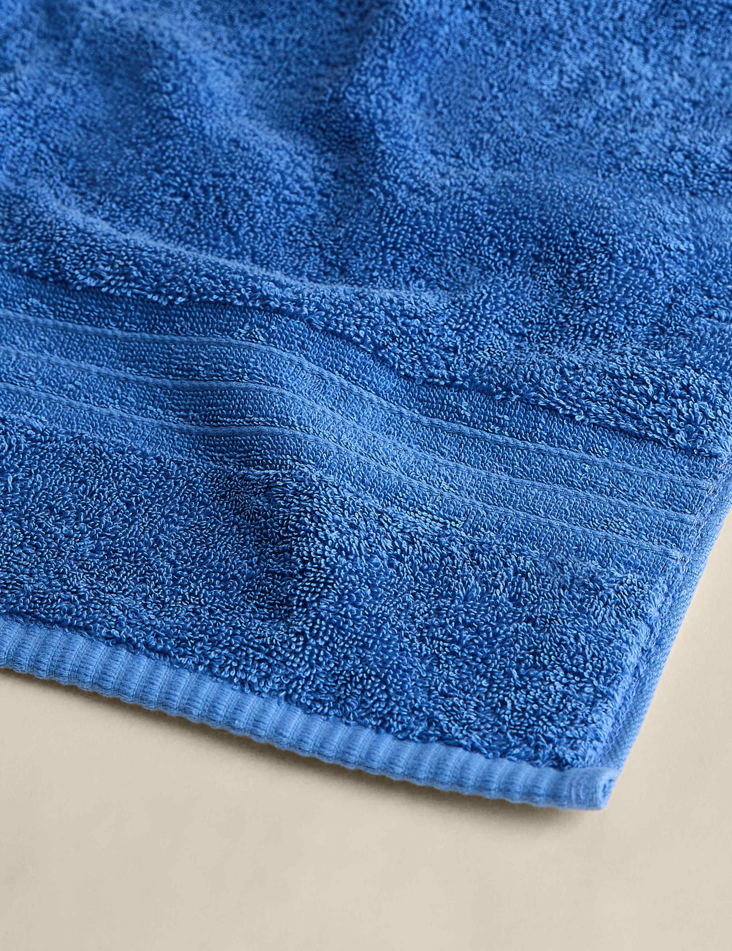 Egyptian Cotton Towel 4 of 4