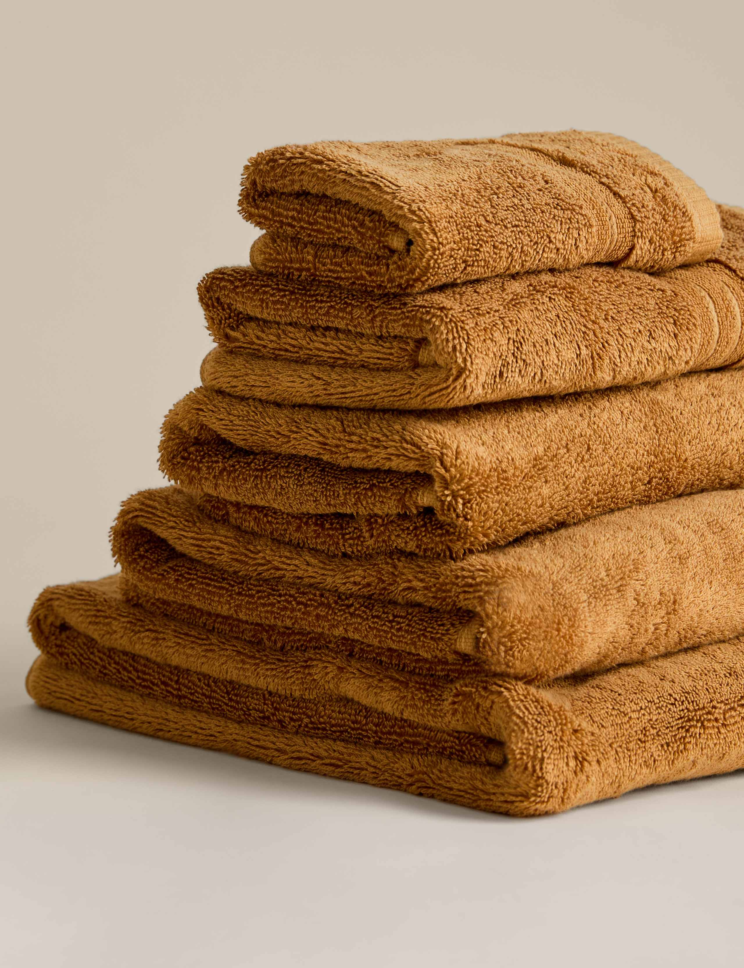 Egyptian Cotton Towel 2 of 4