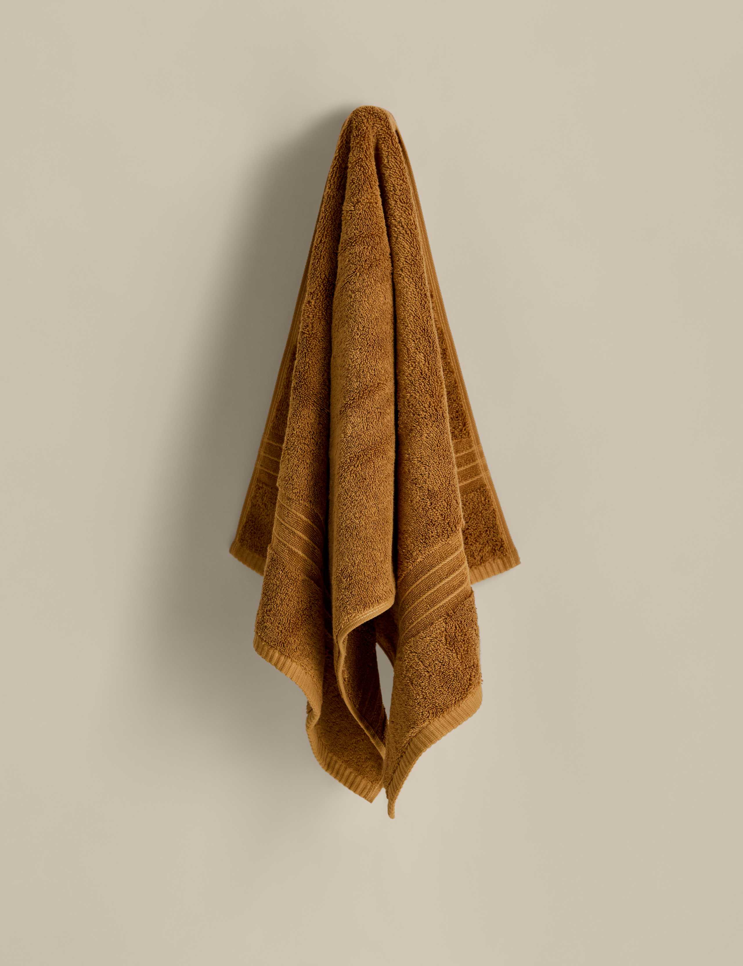 Egyptian Cotton Towel 3 of 4