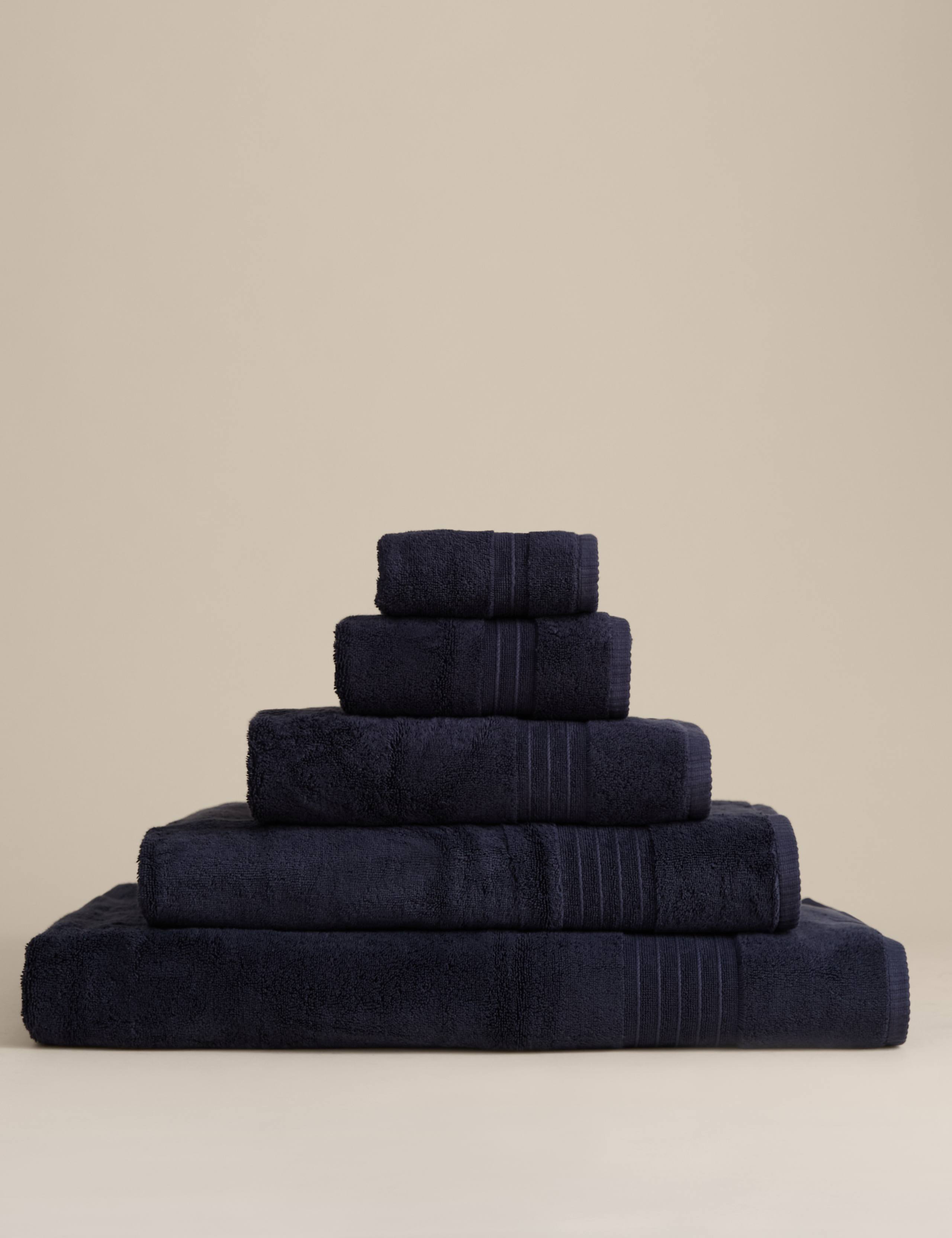 Egyptian Cotton Towel 1 of 4